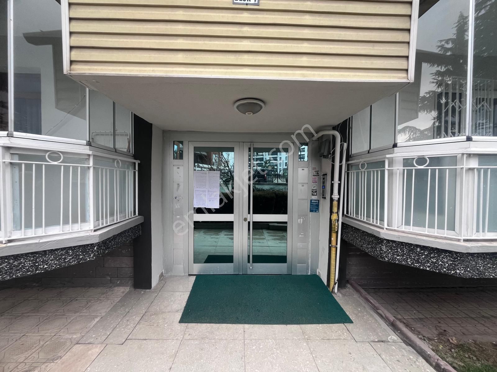 Batıkent'te-harika Konum-ara Kat-3+1-kiralık Daire - Görsel 2