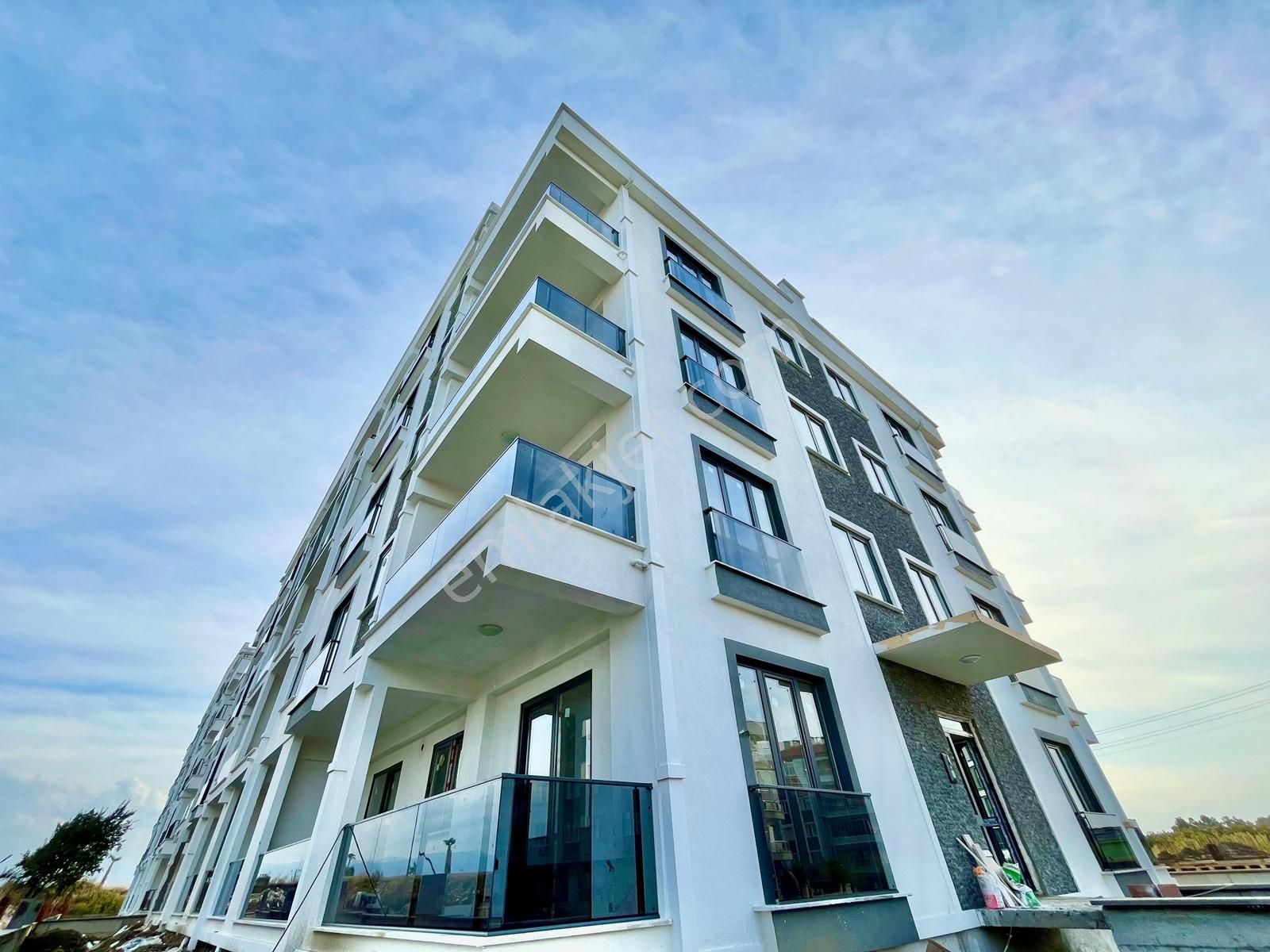 Gümüşden Altınkumda Yerden Isıtmalı Ultra Lüks Tasarım 1+1 Daire - Görsel 24