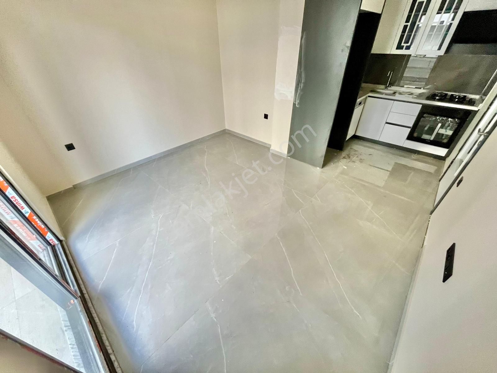 Gümüşden Altınkumda Yerden Isıtmalı Ultra Lüks Tasarım 1+1 Daire - Görsel 12