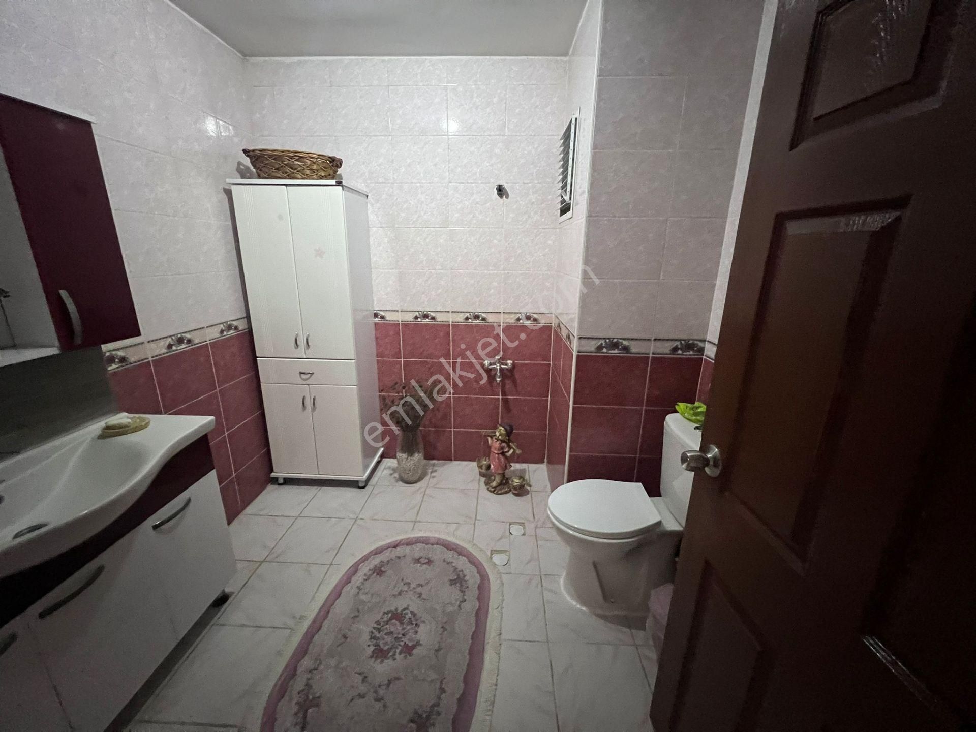 Bilgen Vatan'dan Aktepe'de Cadde Üzeri Orta Kat Ebeveyn Banyolu Güney Cephe Satılık 3+1 Daire - Görsel 25