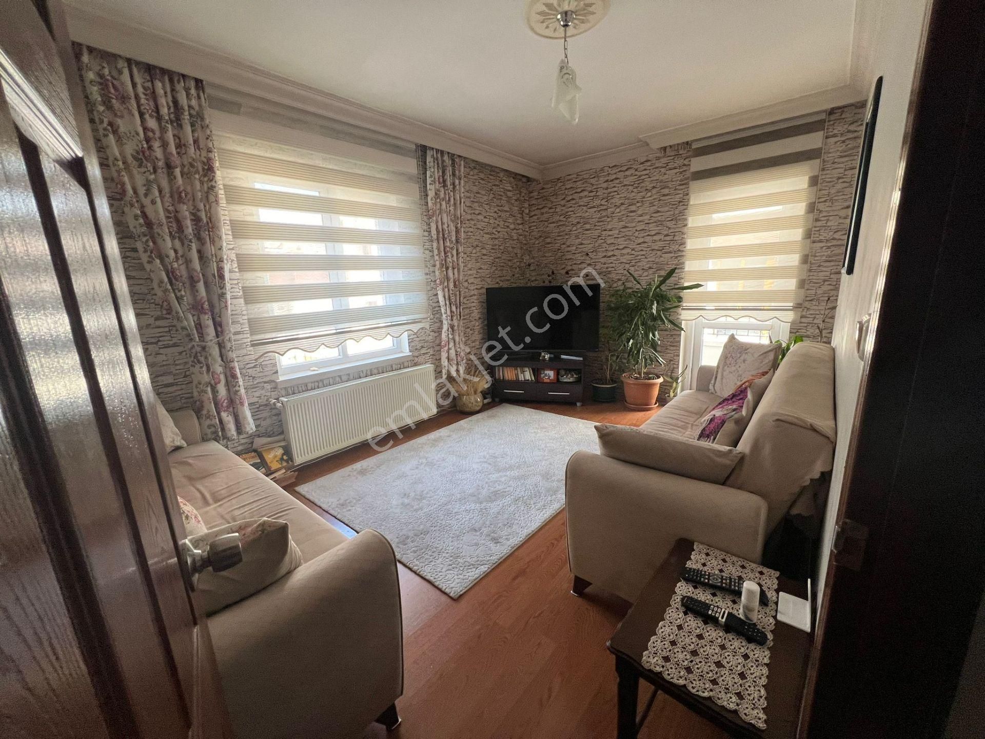 Bilgen Vatan'dan Aktepe'de Cadde Üzeri Orta Kat Ebeveyn Banyolu Güney Cephe Satılık 3+1 Daire - Görsel 15