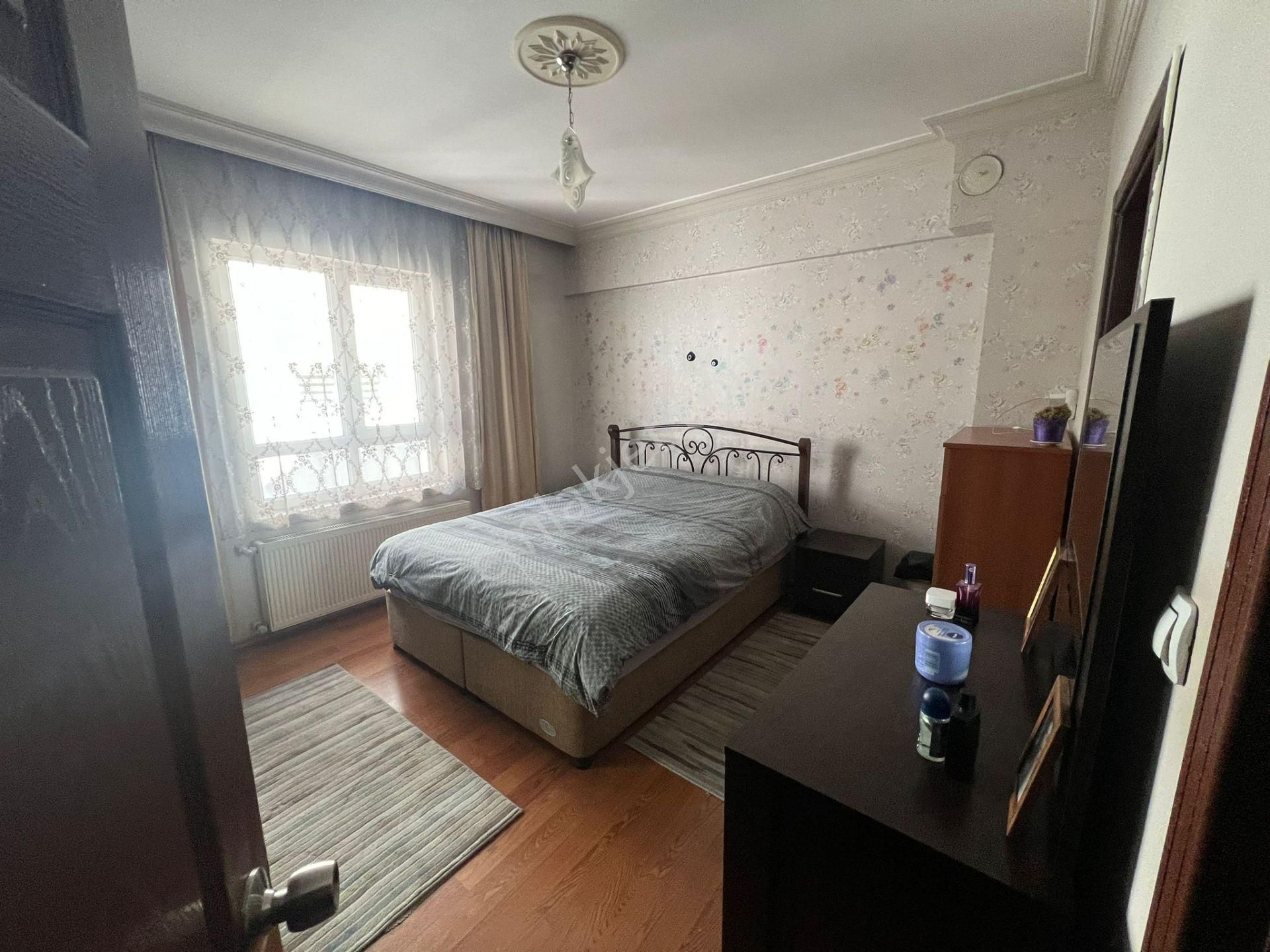 Bilgen Vatan'dan Aktepe'de Cadde Üzeri Orta Kat Ebeveyn Banyolu Güney Cephe Satılık 3+1 Daire - Görsel 18