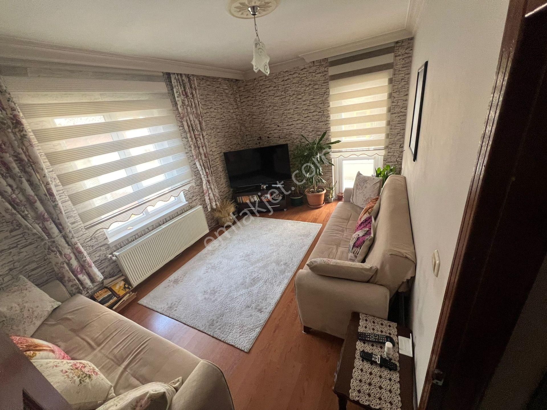 Bilgen Vatan'dan Aktepe'de Cadde Üzeri Orta Kat Ebeveyn Banyolu Güney Cephe Satılık 3+1 Daire - Görsel 14