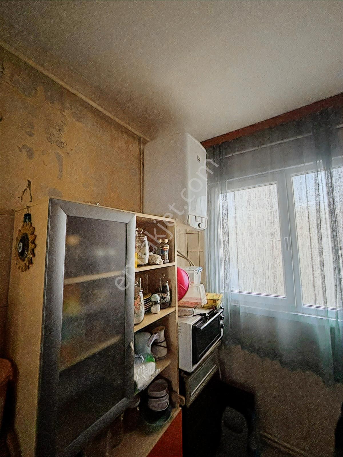 Güngören Haznedar Mh Eşyalı D.gaz Sobalı 2+1 2.kat Kiralık Daire - Görsel 4