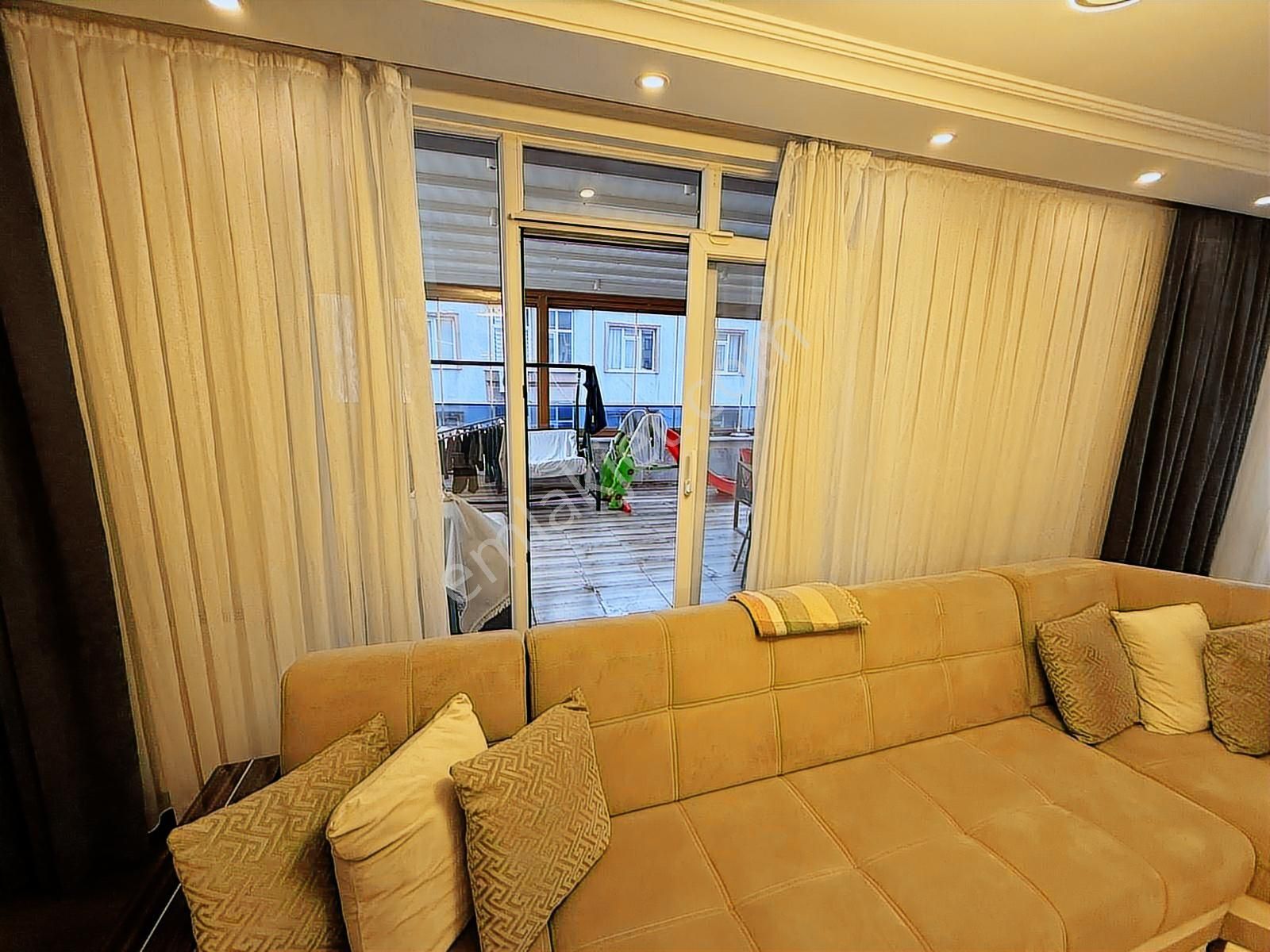 Bağcılar Sancaktepe Mah 5 Yıllık 3+1 170m2 1.kat Satılık Daire - Görsel 7