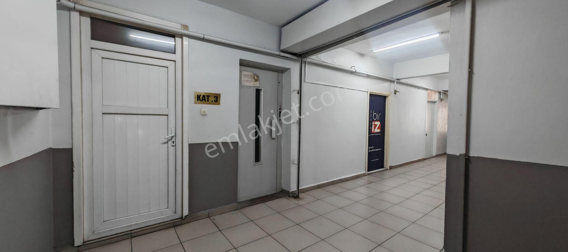 İzmit Merkez Fethiye Caddesi Emek İş Hanı Kiralık İş Yeri Ofis - Görsel 4