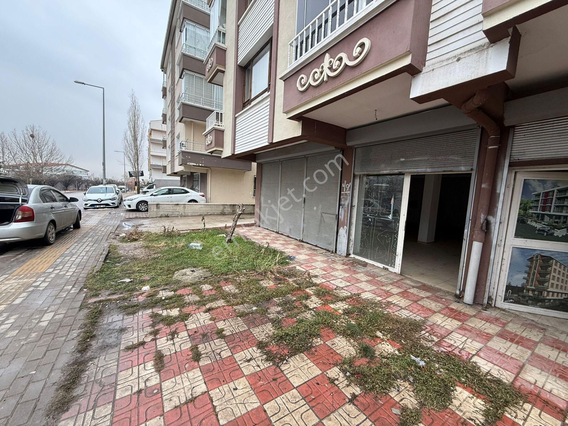 Bilgen Vatan'dan Beşikkaya Mahallesi 75m2 Ve 65 M2 Geniş Cepheli Satılık Dükkanlar - Görsel 12