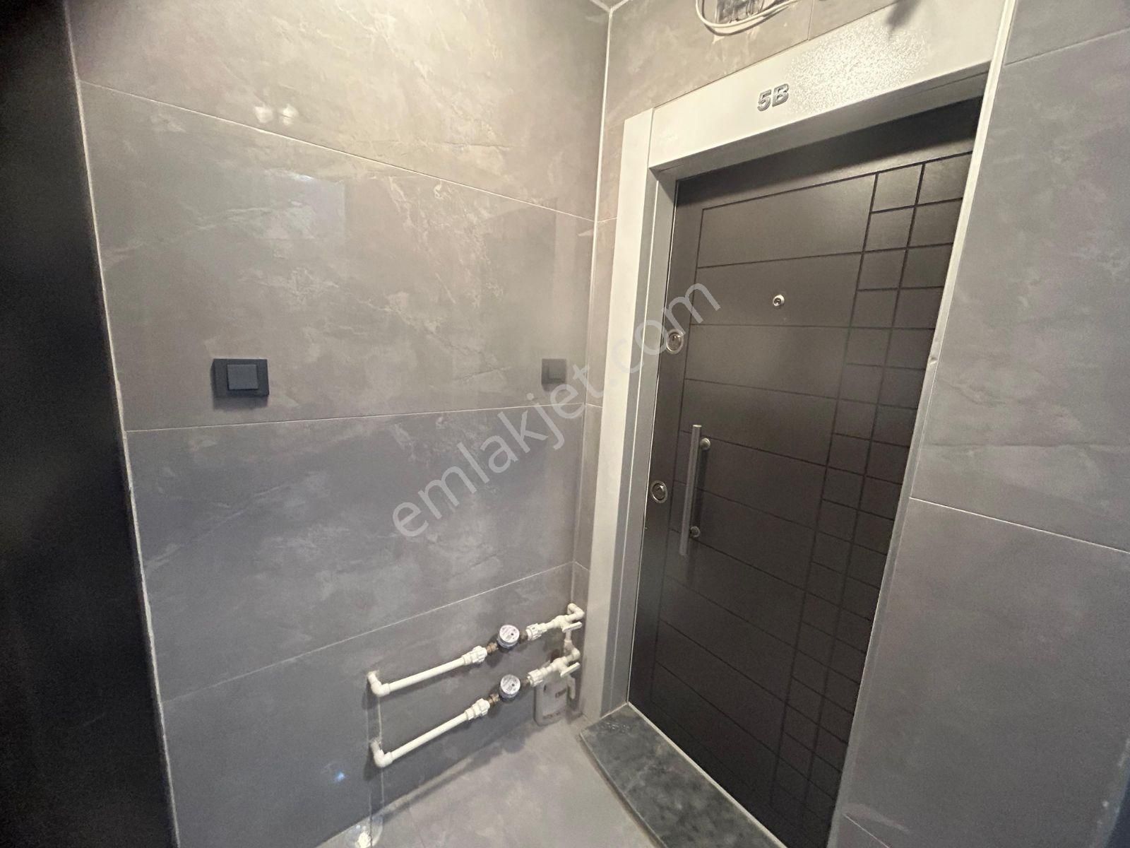 Alsancak'ta 53.000 Tl Kiracılı Satılık 2 Adet 1+1 Daire - Görsel 21