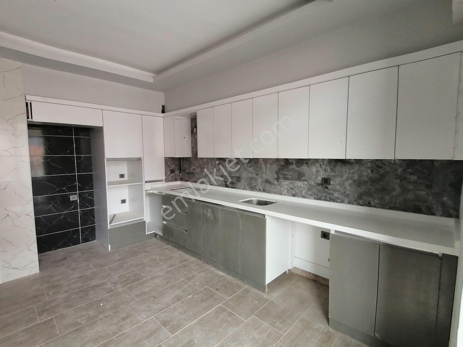 Veysel Karani Caddesi Site İçi Hobi Bahçeli Geniş 3+1 Daireler - Görsel 3