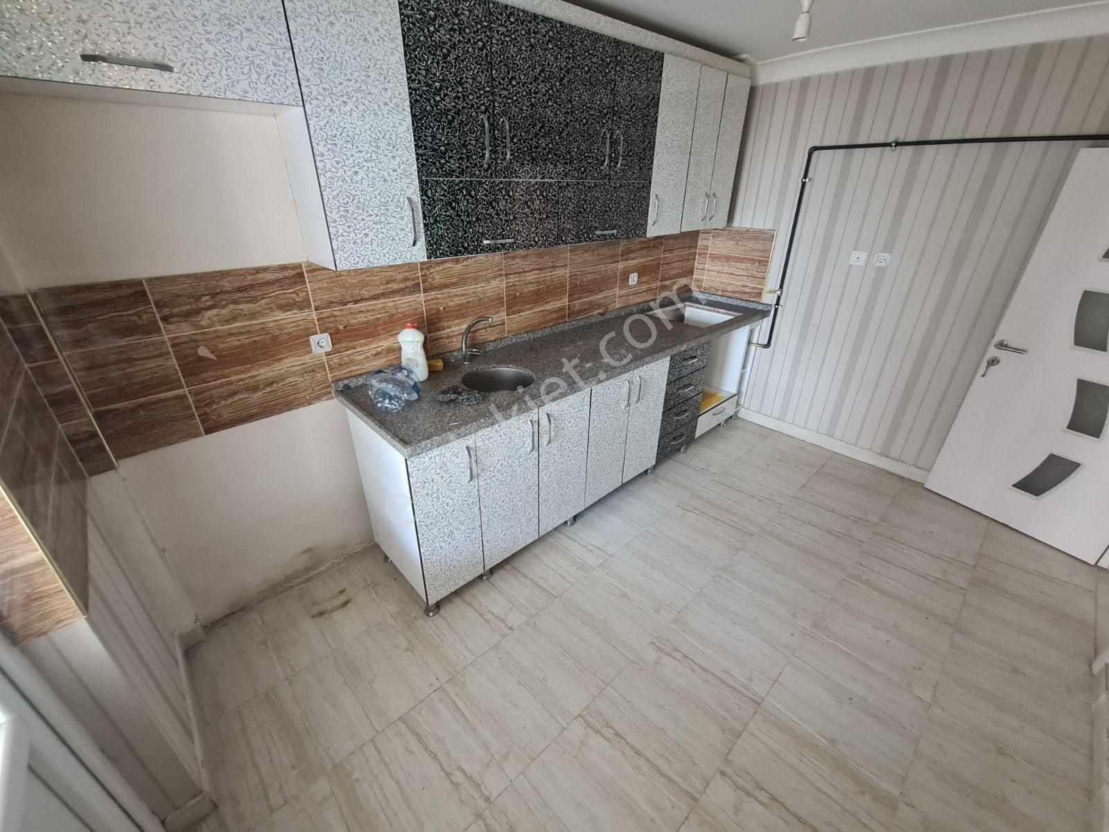 Yükseltepe Perşembe Pazarı Yakını 1.katta 2 Balkonlu Kiralık 3+1 - Görsel 3