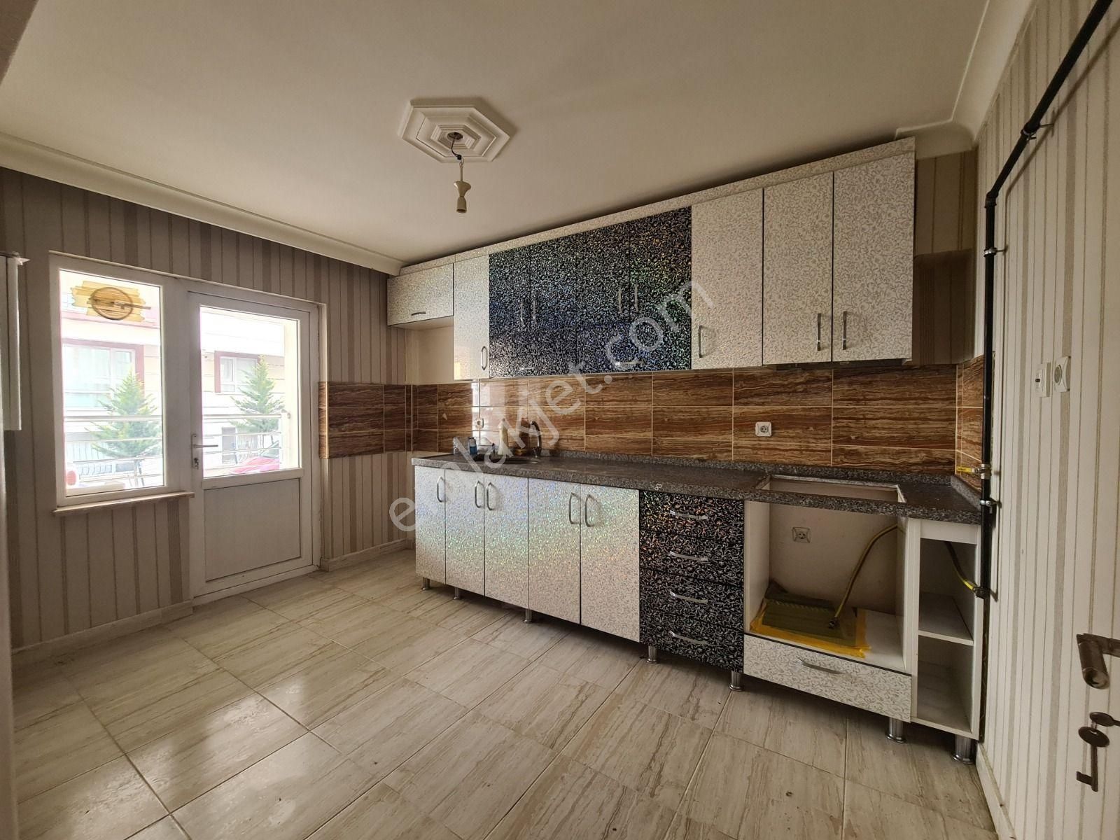 Yükseltepe Perşembe Pazarı Yakını 1.katta 2 Balkonlu Kiralık 3+1 - Görsel 7