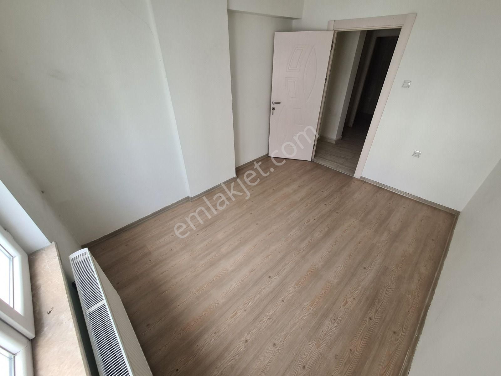 Yükseltepe Perşembe Pazarı Yakını 1.katta 2 Balkonlu Kiralık 3+1 - Görsel 18