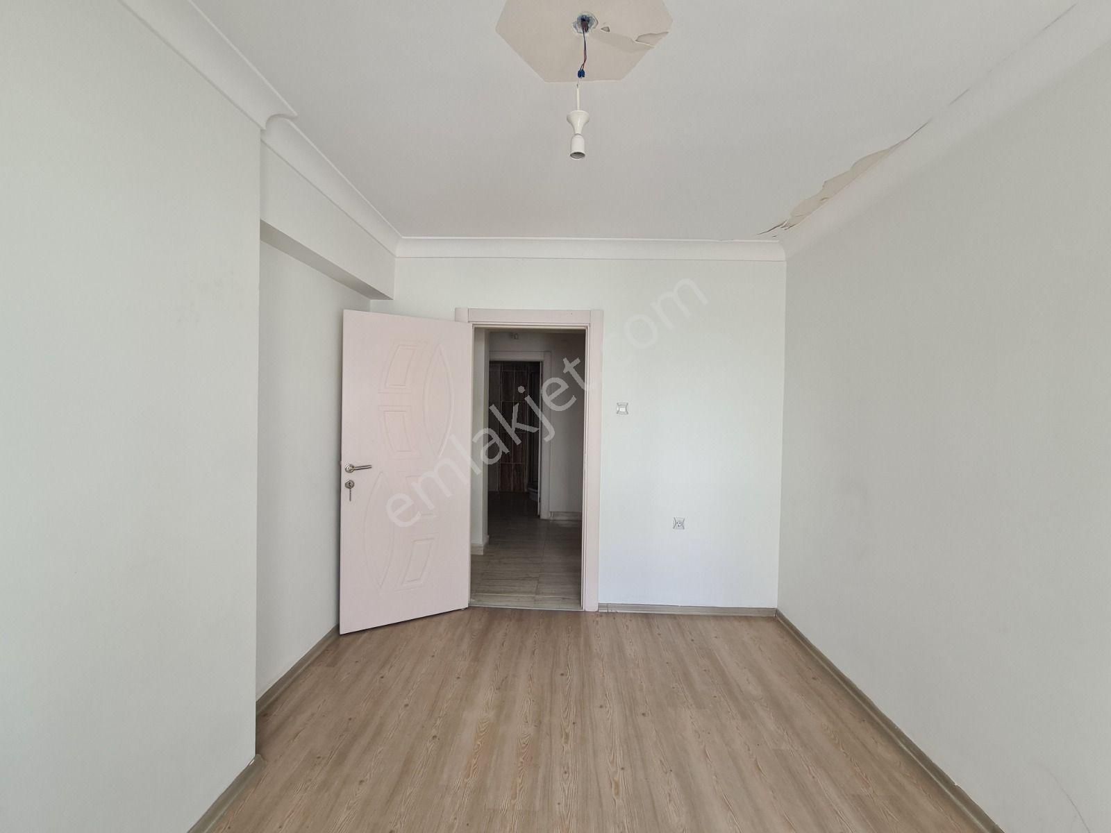 Yükseltepe Perşembe Pazarı Yakını 1.katta 2 Balkonlu Kiralık 3+1 - Görsel 17