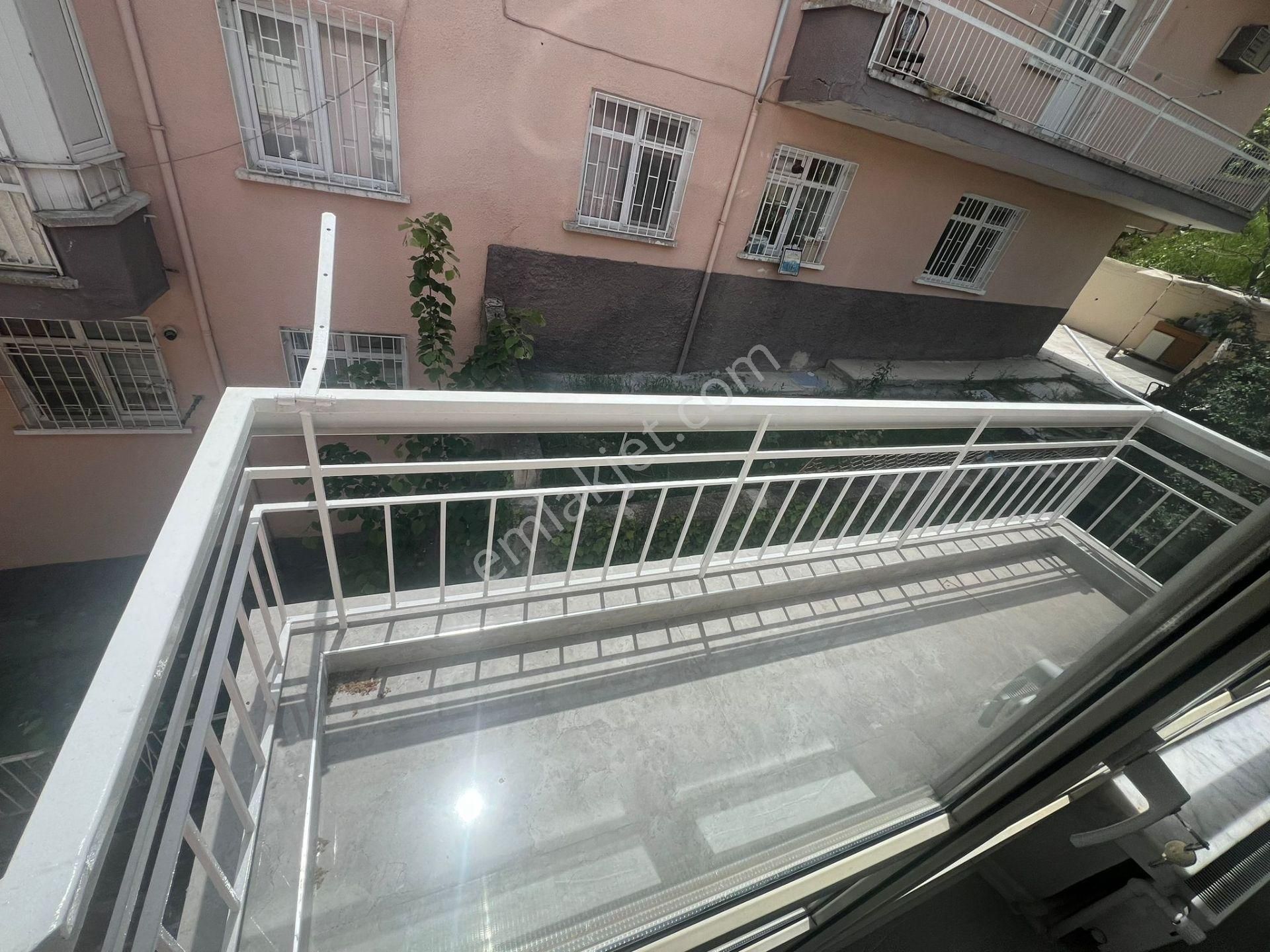 Bilgen Vatan'dan Fatih Caddesi Yakını 3. Kat Megalüks Yapılı Masrafsız Bağımsız Salon 3+1 Satılık - Görsel 8