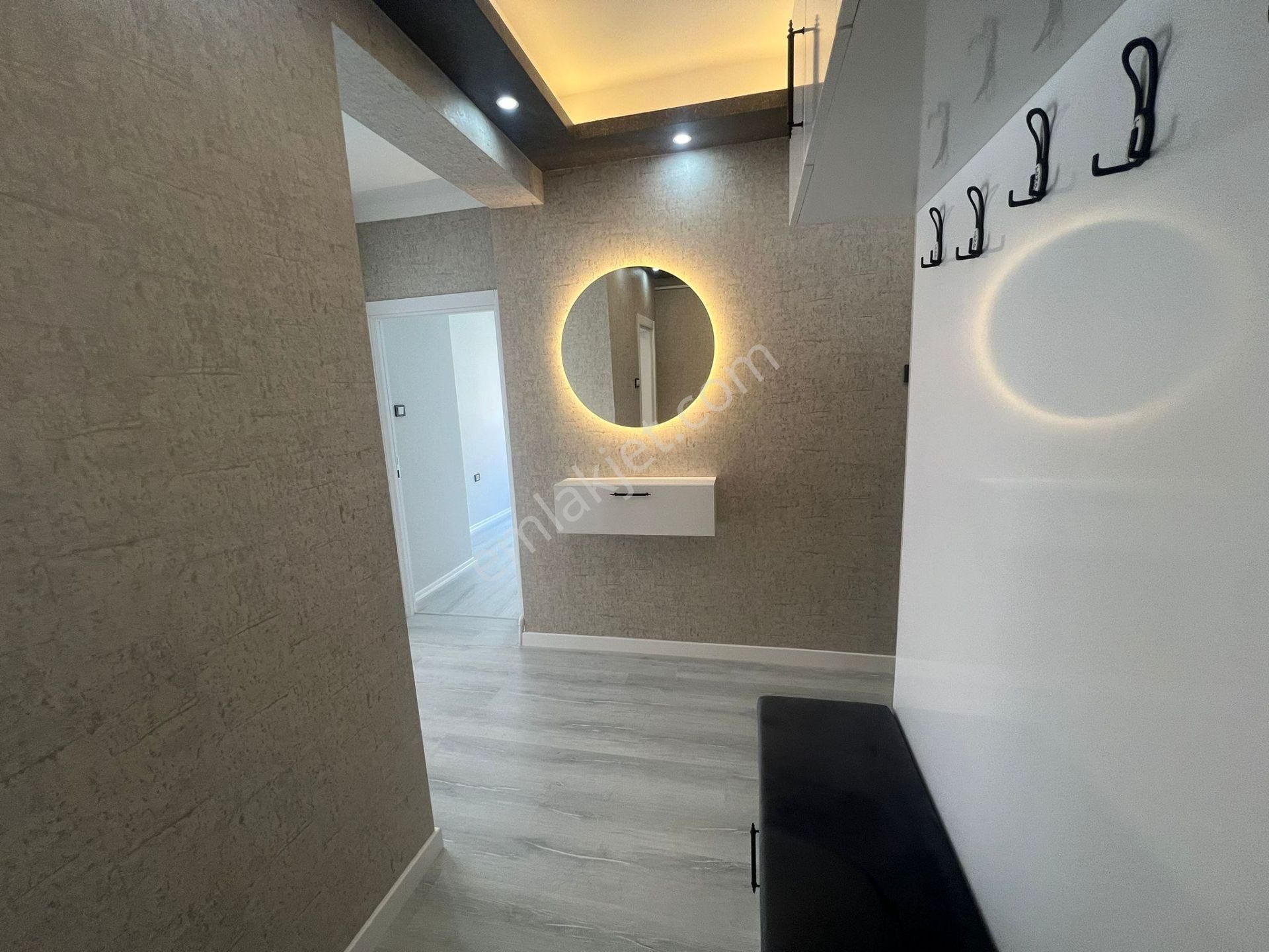 Bilgen Vatan'dan Fatih Caddesi Yakını 3. Kat Megalüks Yapılı Masrafsız Bağımsız Salon 3+1 Satılık - Görsel 6