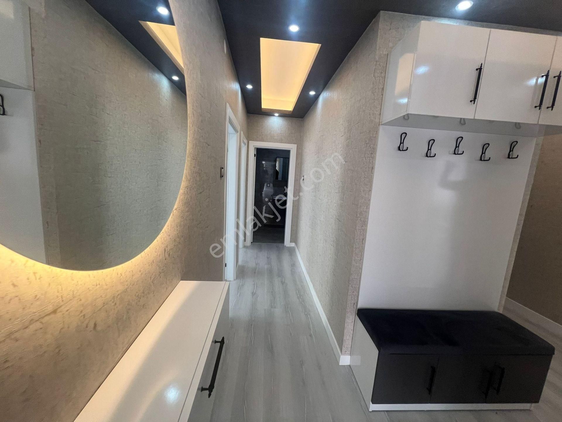 Bilgen Vatan'dan Fatih Caddesi Yakını 3. Kat Megalüks Yapılı Masrafsız Bağımsız Salon 3+1 Satılık - Görsel 11