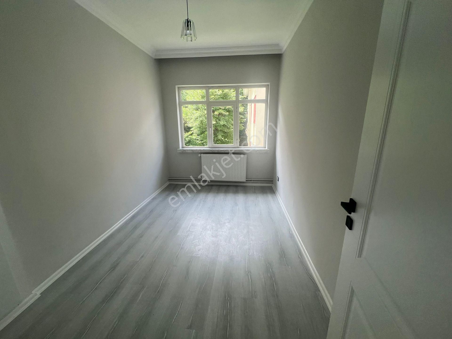 Bilgen Vatan'dan Fatih Caddesi Yakını 3. Kat Megalüks Yapılı Masrafsız Bağımsız Salon 3+1 Satılık - Görsel 12