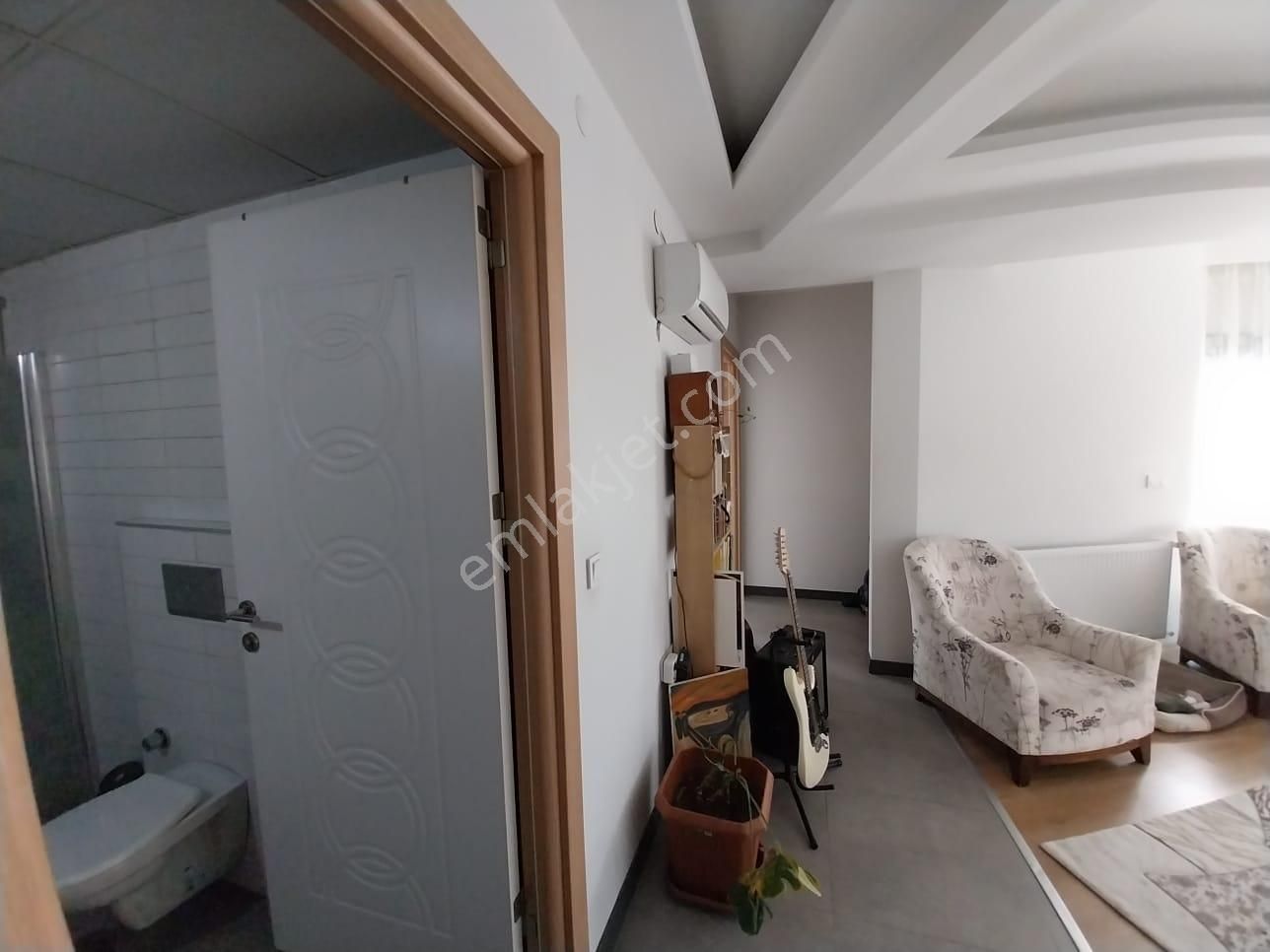 Karşıyaka Anadolu Caddesi Arka Sokağında Satılık 1+1 Daire - Görsel 6