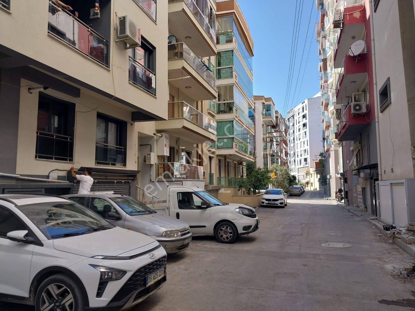 Karşıyaka Anadolu Caddesi Arka Sokağında Satılık 1+1 Daire - Görsel 7