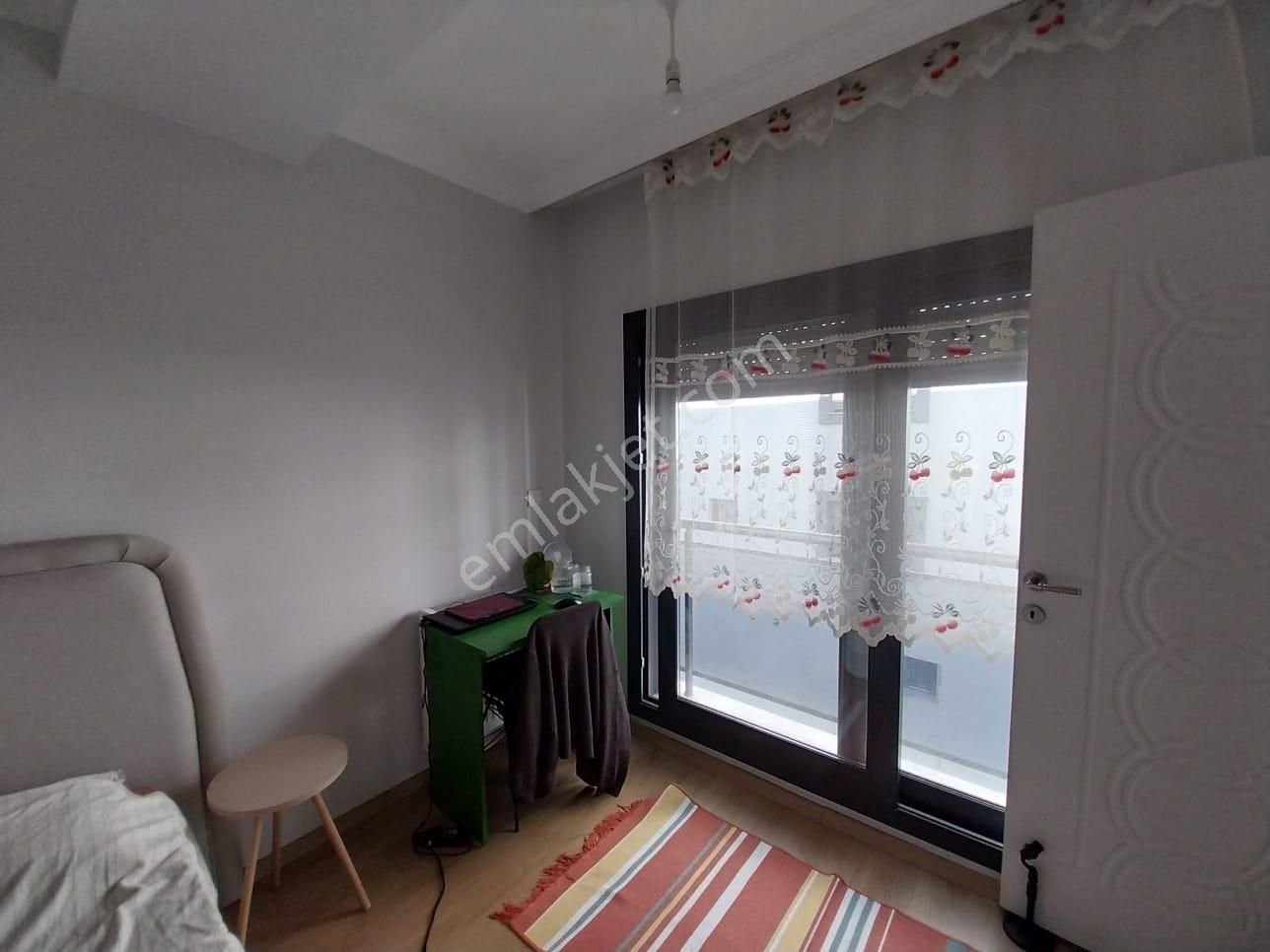 Karşıyaka Anadolu Caddesi Arka Sokağında Satılık 1+1 Daire - Görsel 29