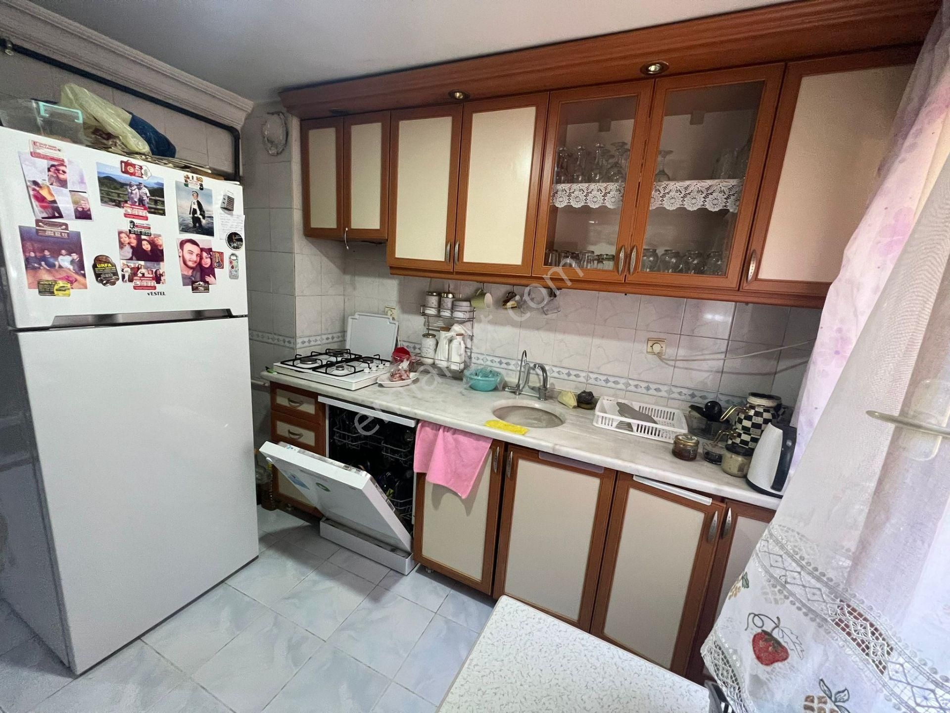 Bilgen Vatan'dan Adnan Menderes Dutluuk Metro Yaknıı Giriş Kat Ön Cephe 3+1 Satılık Daire - Görsel 4