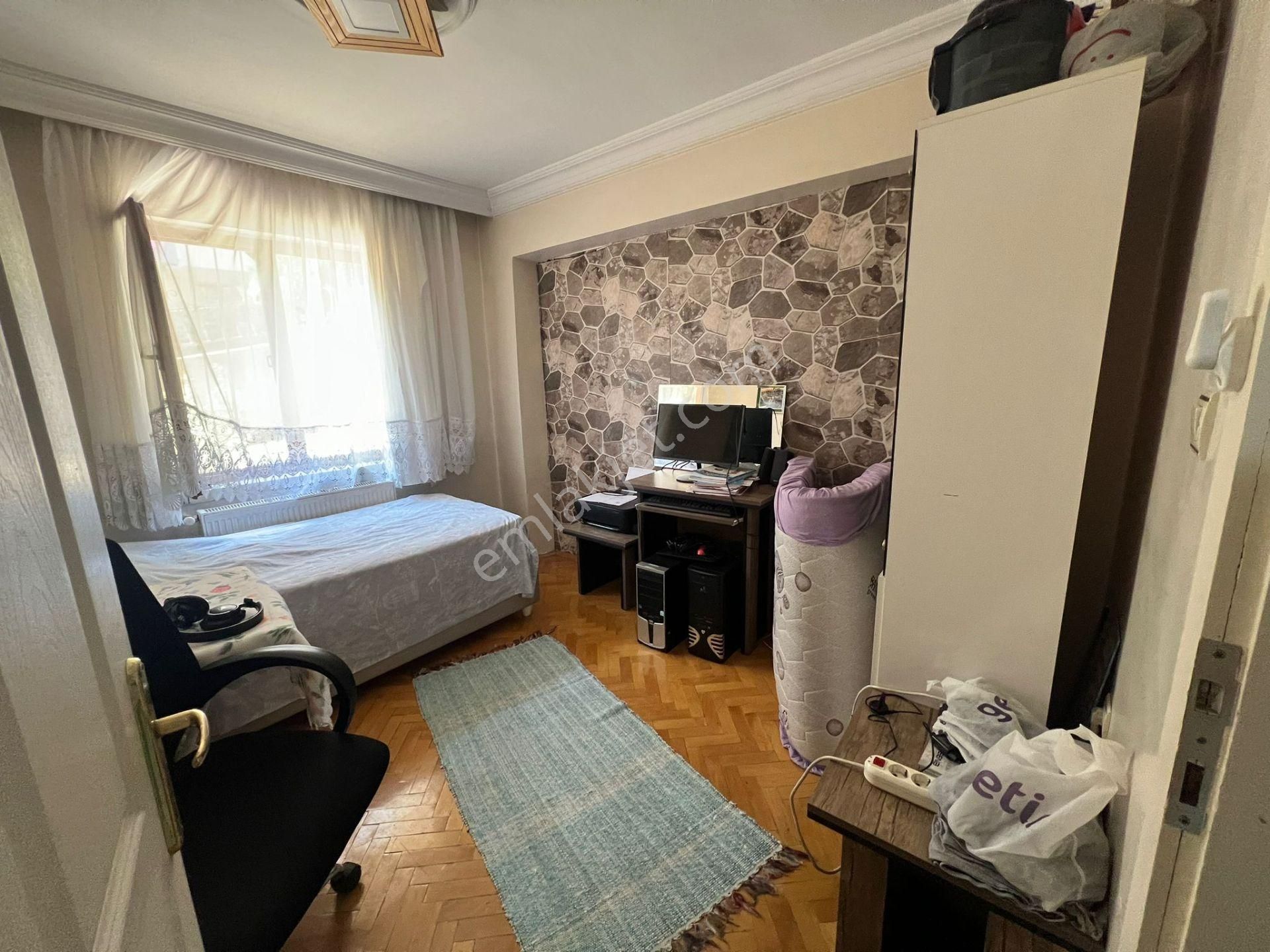 Bilgen Vatan'dan Adnan Menderes Dutluuk Metro Yaknıı Giriş Kat Ön Cephe 3+1 Satılık Daire - Görsel 13