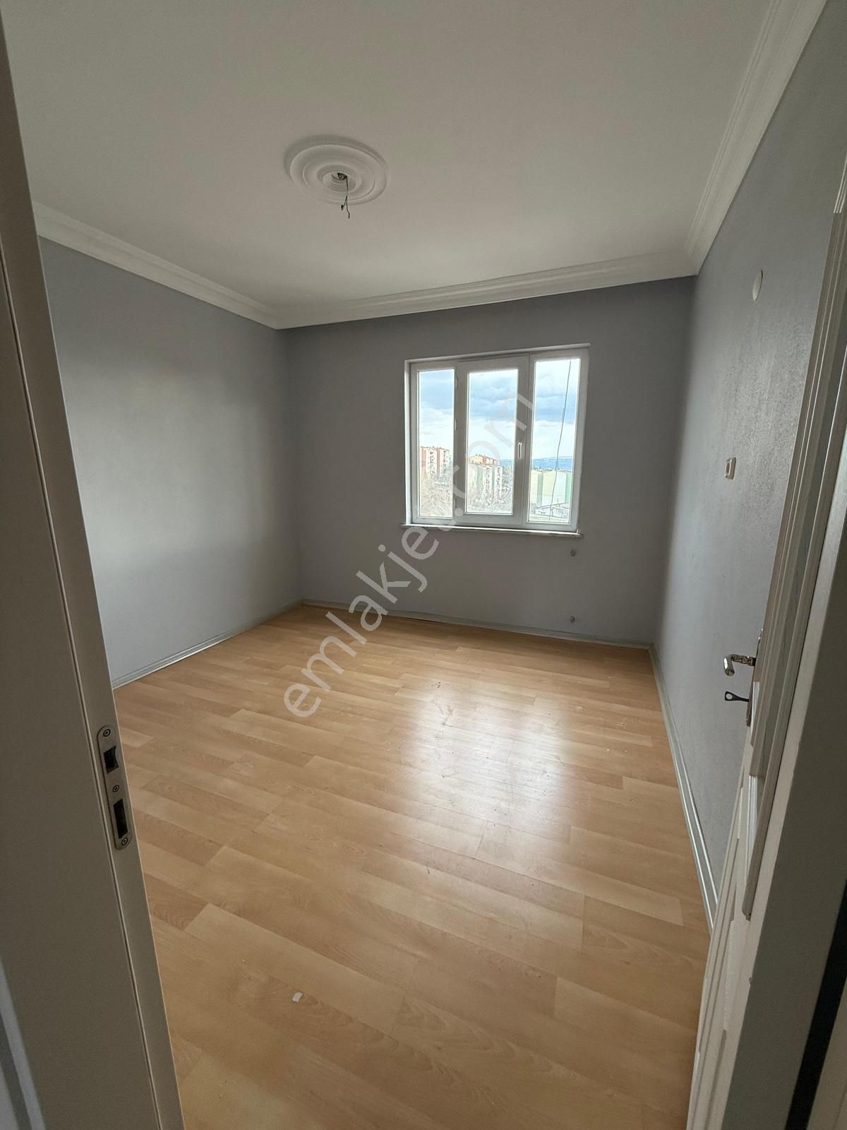 Altınbaş Emlak'tan Yeniceköyde Satılık Geniş 3+1 Daire - Görsel 11