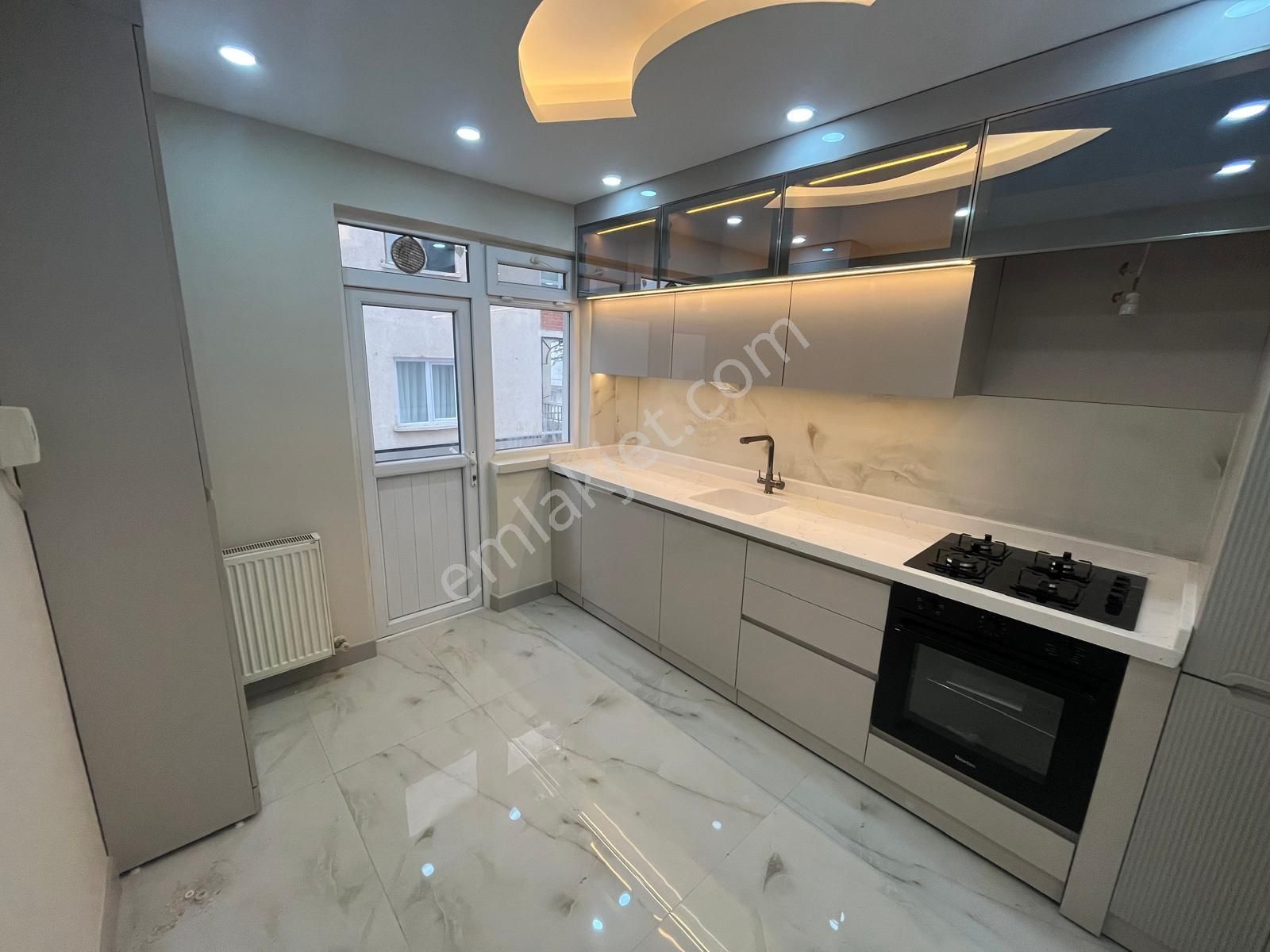 Mç Emlak'tan Mareşal Çakmak Mahallesin'de 3+1 Satılık Daire - Görsel 3