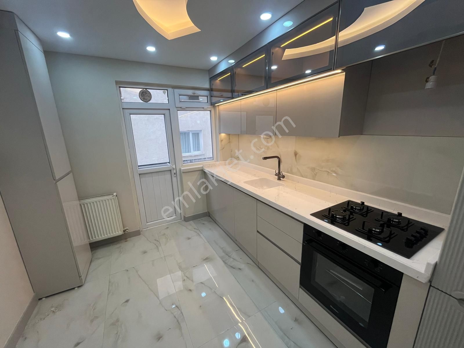 Mç Emlak'tan Mareşal Çakmak Mahallesin'de 3+1 Satılık Daire