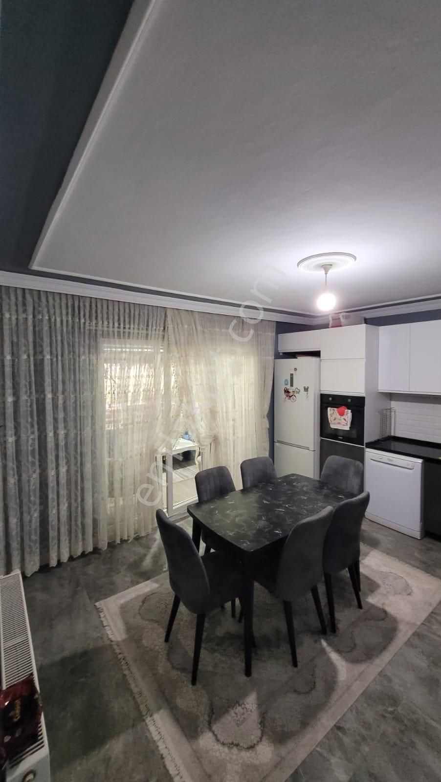 Serdivan Uzunköy De İki Katlı Müstakil Ev - Görsel 15