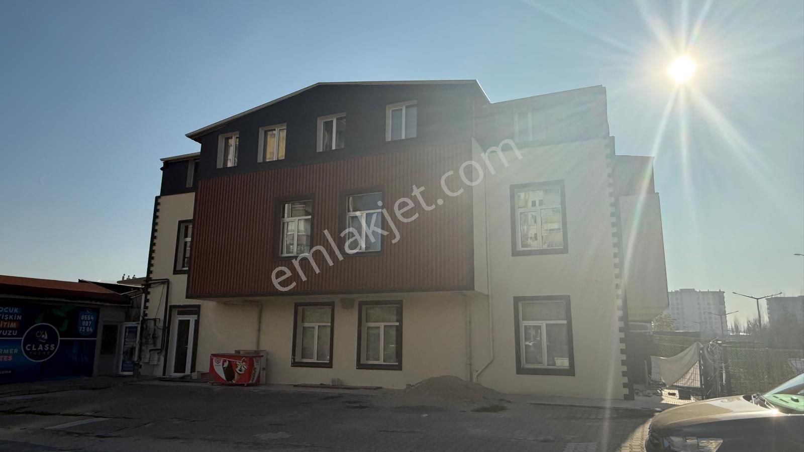 Eryaman'ın En İyi Lokasyonunda 4 Katlı Komple Satılık Apart - Görsel 16