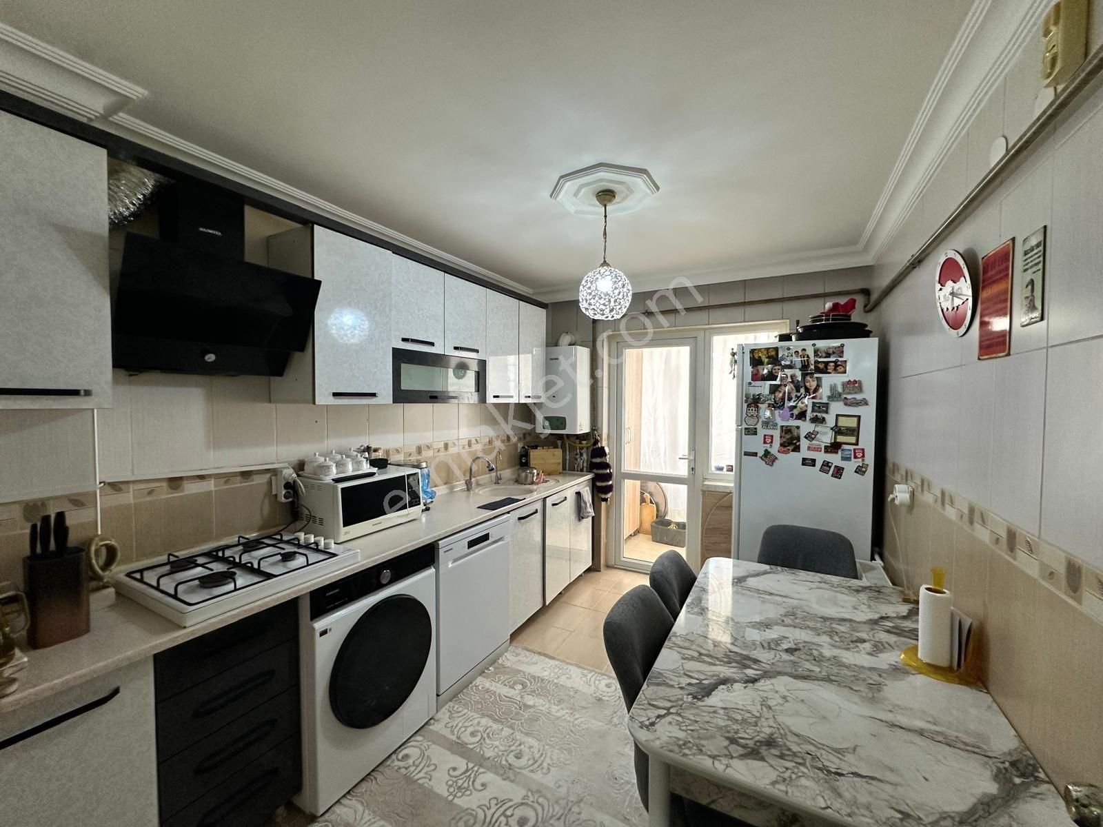 H.gazi Göbekte Noter Yakın 1.kat 3+1 A.daire Var Kök Tapu Eminevim Uygun - Görsel 13