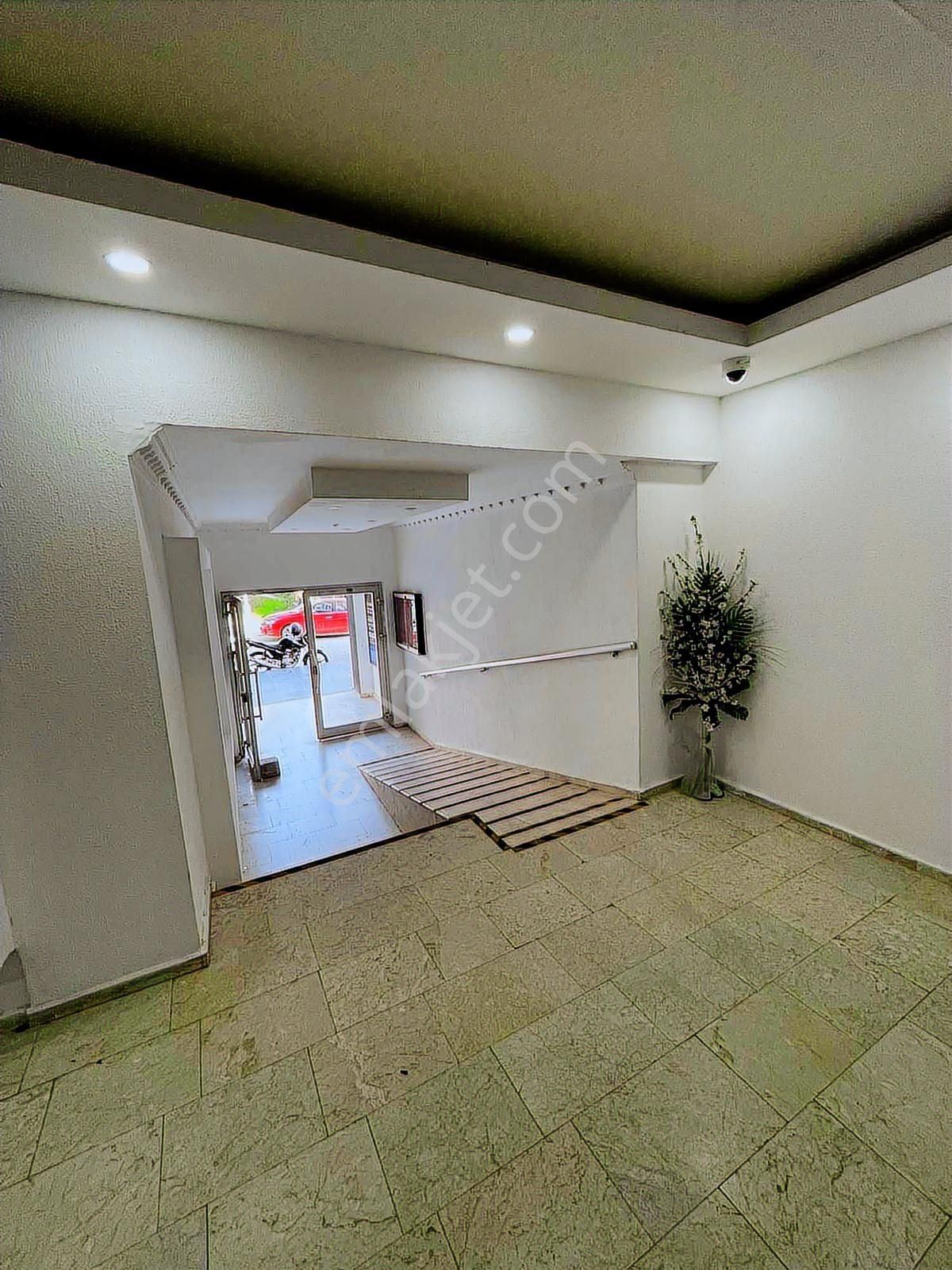 Serik Orta Mahalle İşler Caddesinde Satılık 150 M² Ofis - Görsel 6