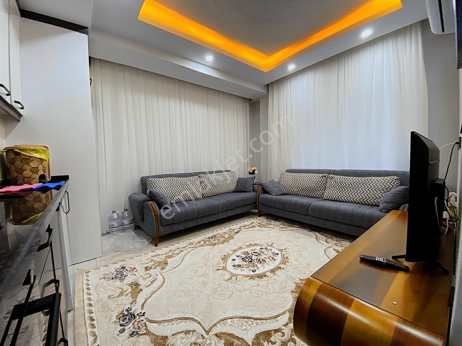 Denize Ve Tropik Parka Yakın Full Eşyalı 1+1 Daire - Görsel 10