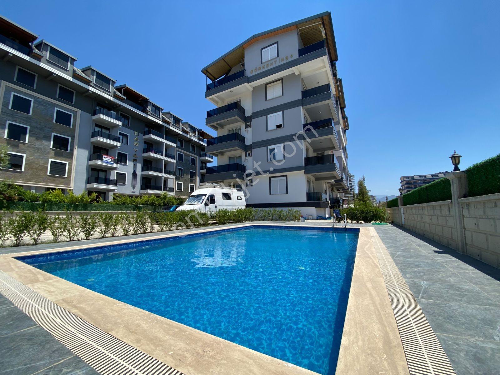 Denize Ve Tropik Parka Yakın Full Eşyalı 1+1 Daire - Görsel 14