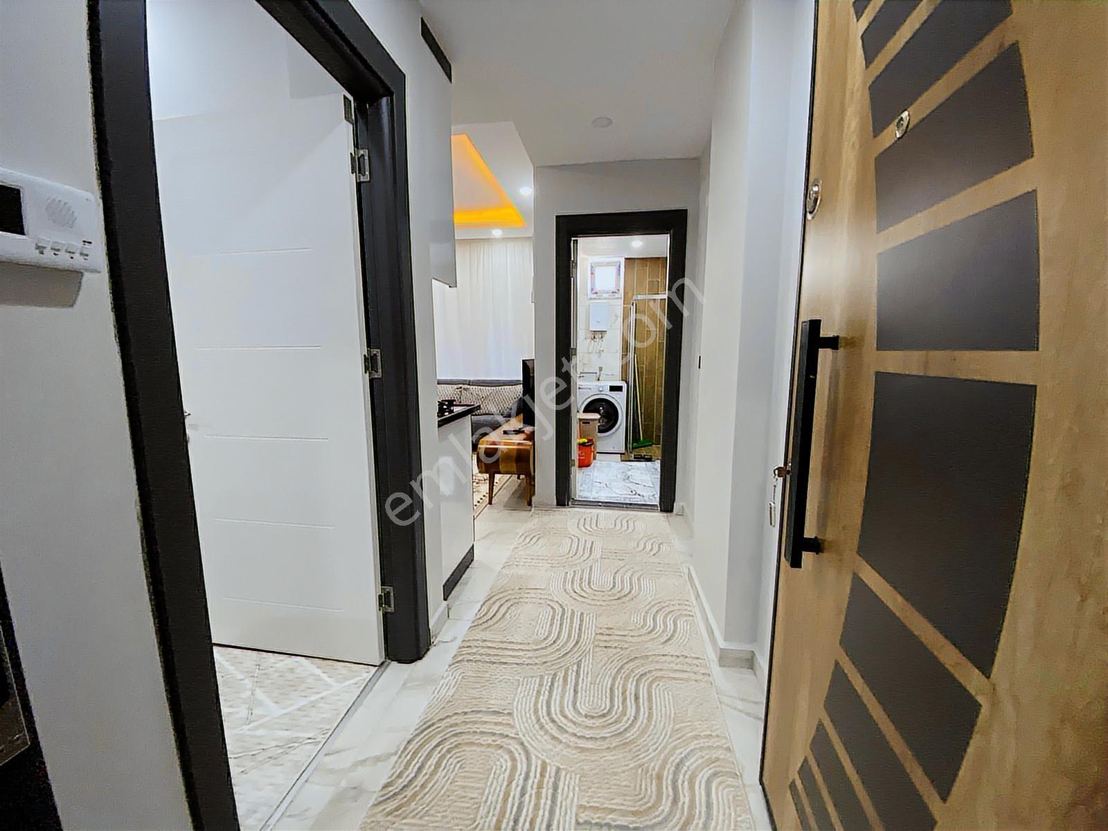 Denize Ve Tropik Parka Yakın Full Eşyalı 1+1 Daire - Görsel 13