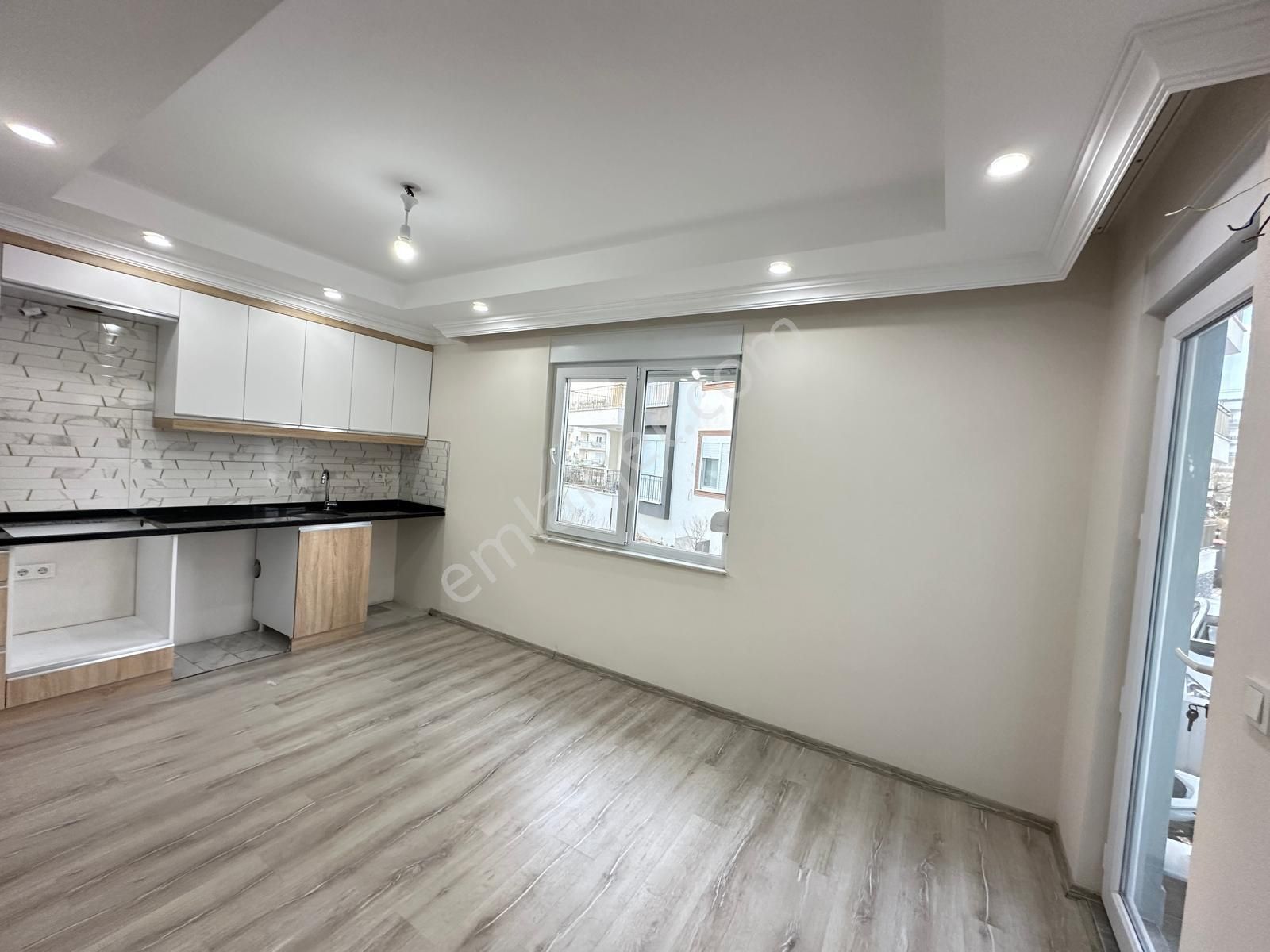 Merkezde Sakın Konumda 1+1 - Görsel 4