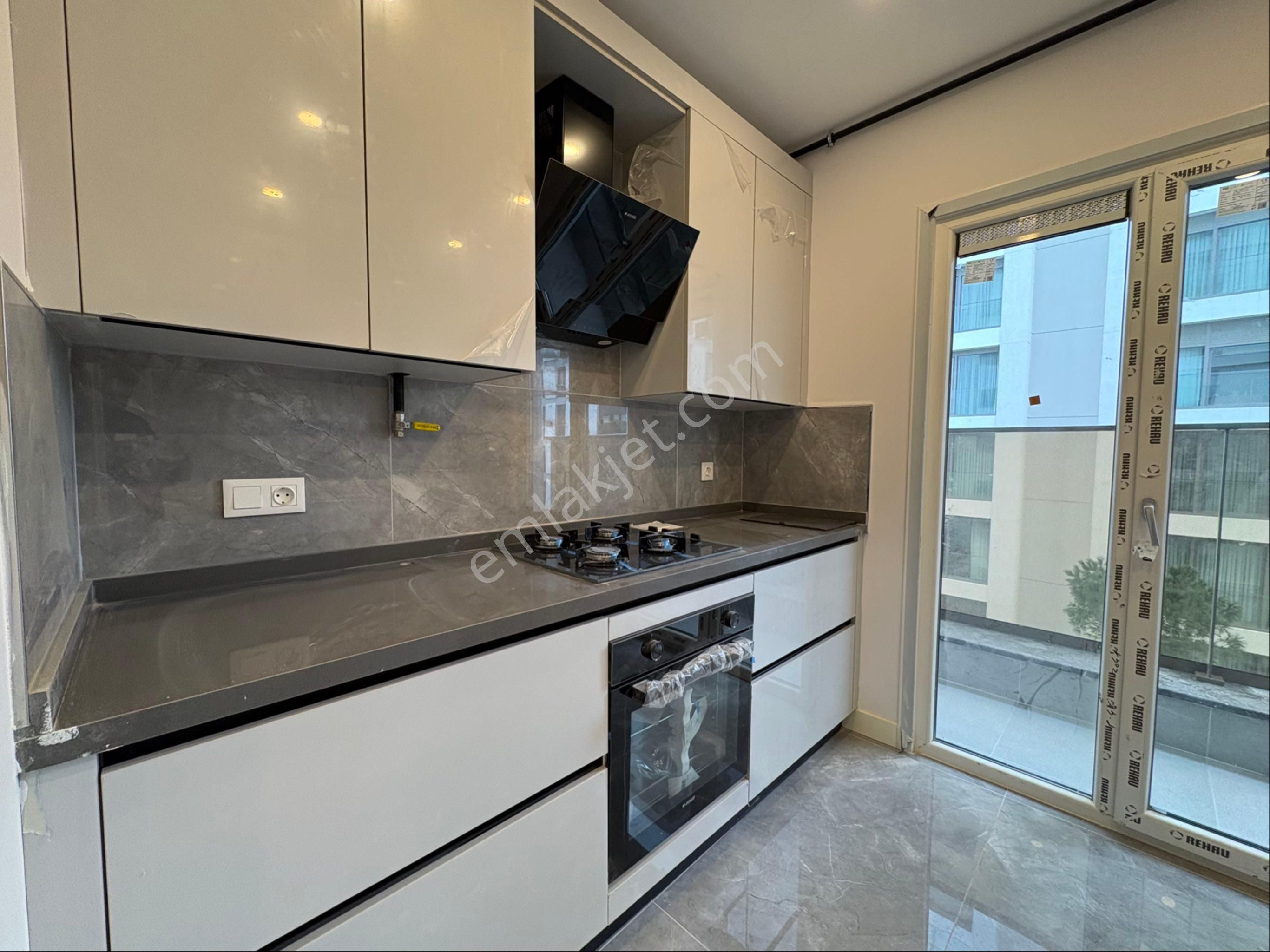 Oben'den Sıfır Binada Bağdat Caddesine 3. Bina 3+1 90 M² Net - Görsel 6