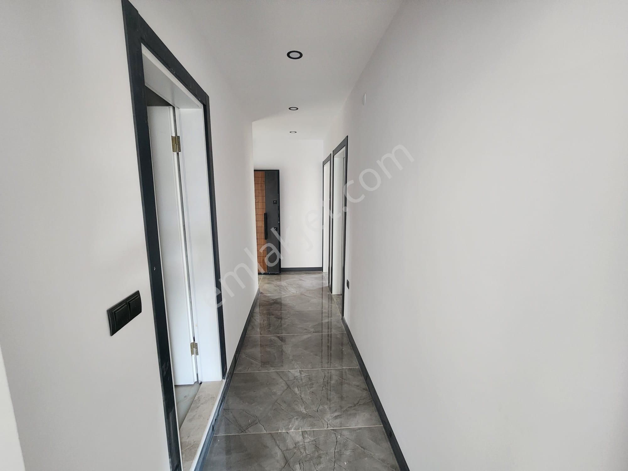 Didim Hisar Mahallesi’nde Müstakil Bahçeli, Geniş Verandalı 2+1 Daire - Fiyat: 4.100.000 Tl - Görsel 13