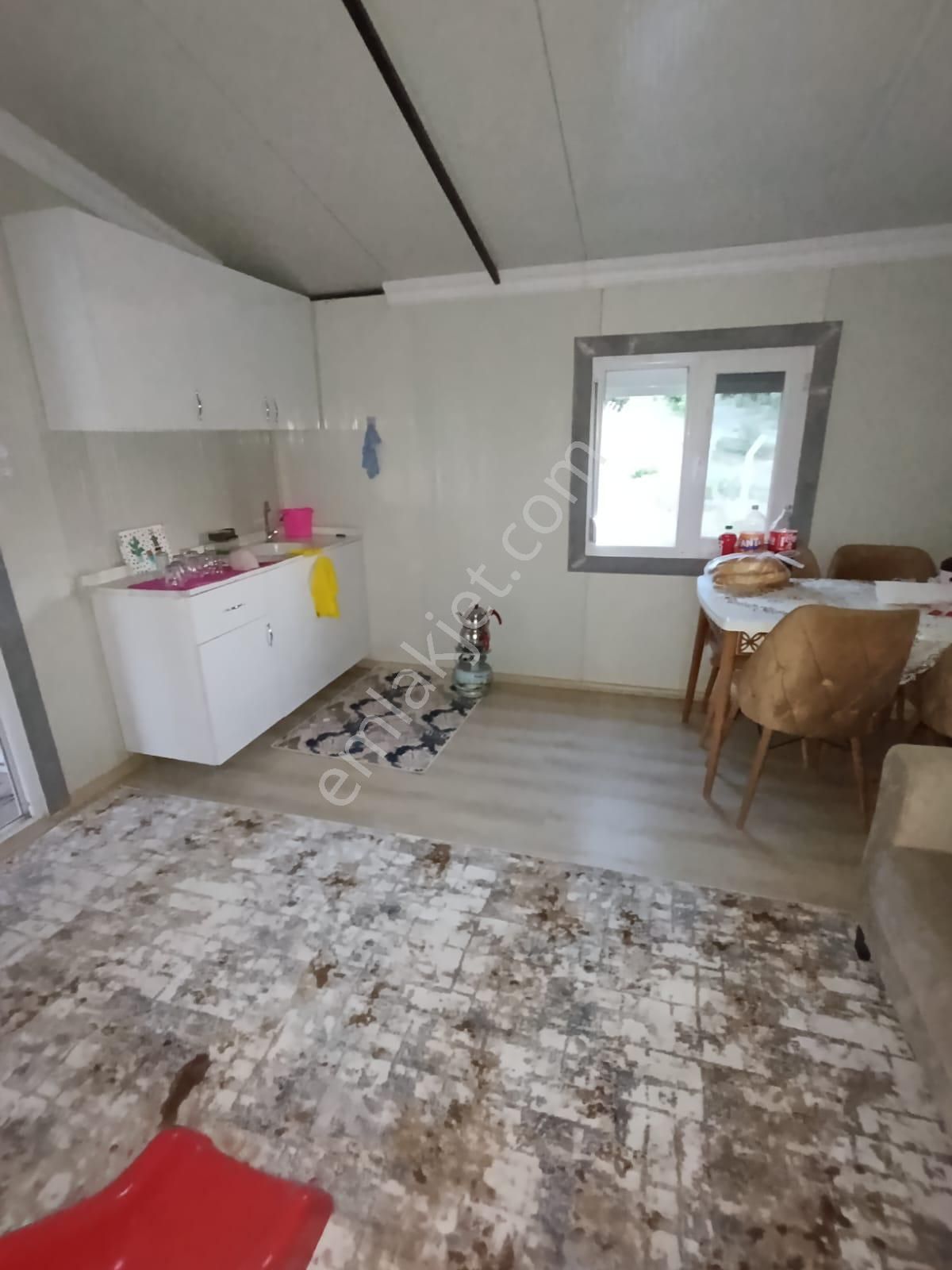 Emlaknomi'den Madenşehri 2000 M2 İçerisinde Ev Var Elektrik Şebeke Suyu Yol Var Etrafı Tel Örgülü - Görsel 17