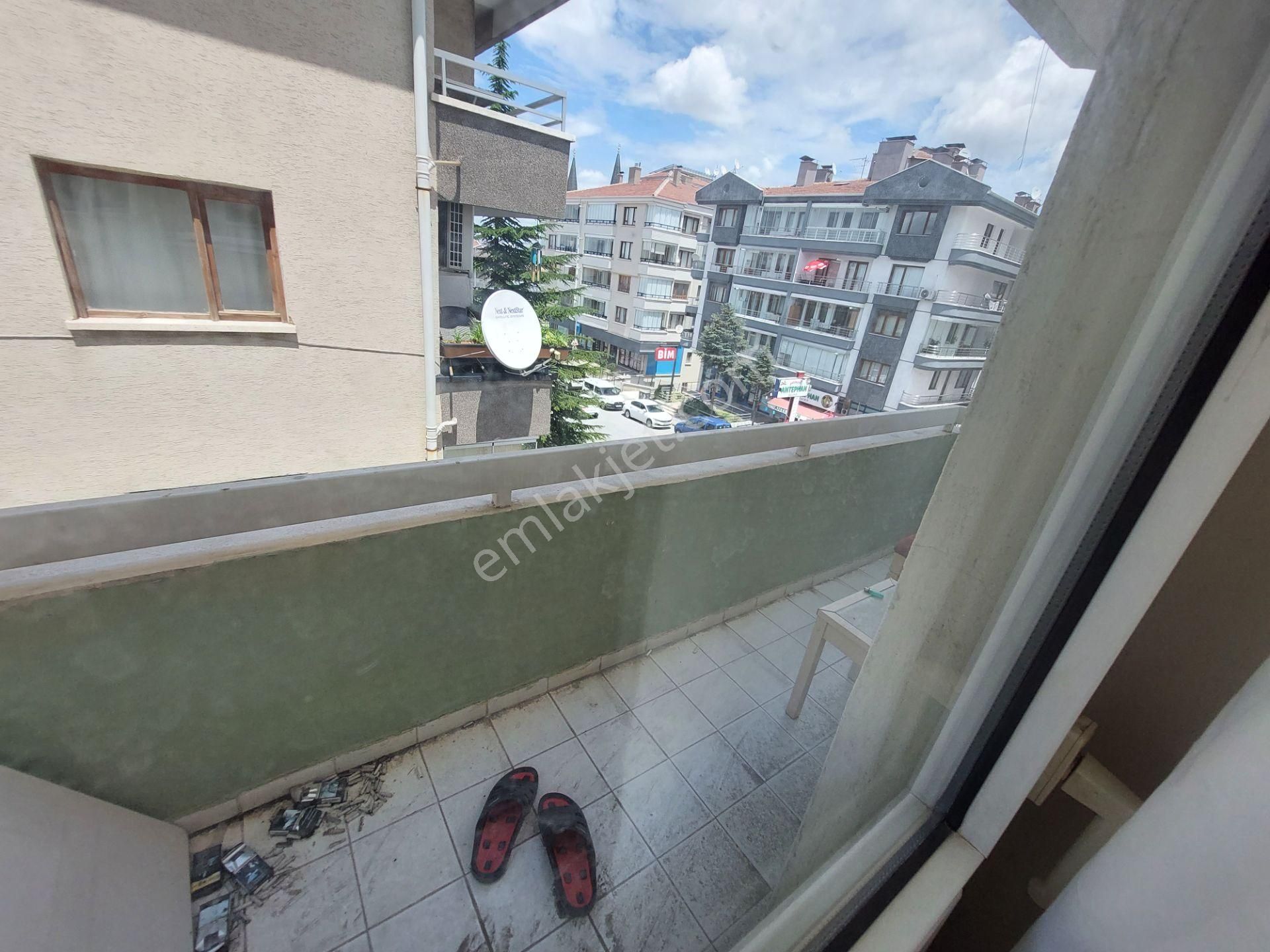 Acilll Göral Emlak 3+1 Boş Daire 2.kat Ön Cephe Kabil Caddesi Üzerin De - Görsel 6