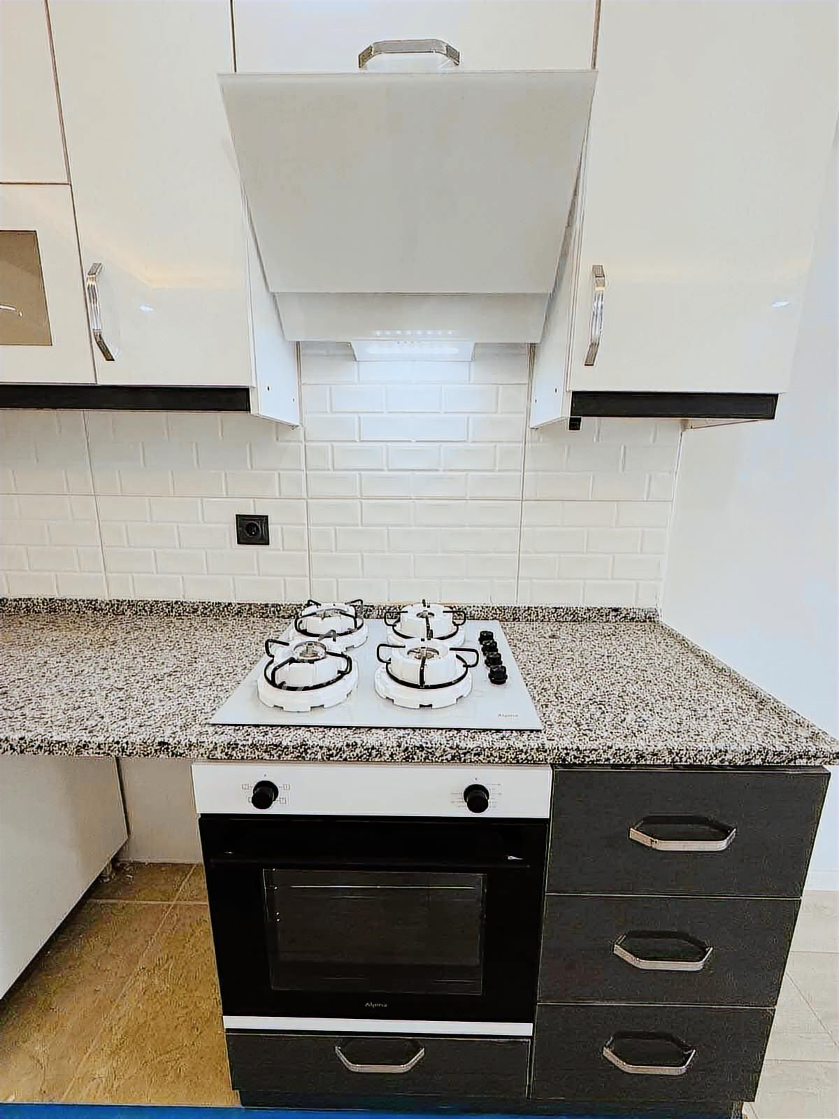 Havuzlar Mah Cumhuriyet Parkı Yakını 1+1 Acil Satılık Daire - Görsel 9