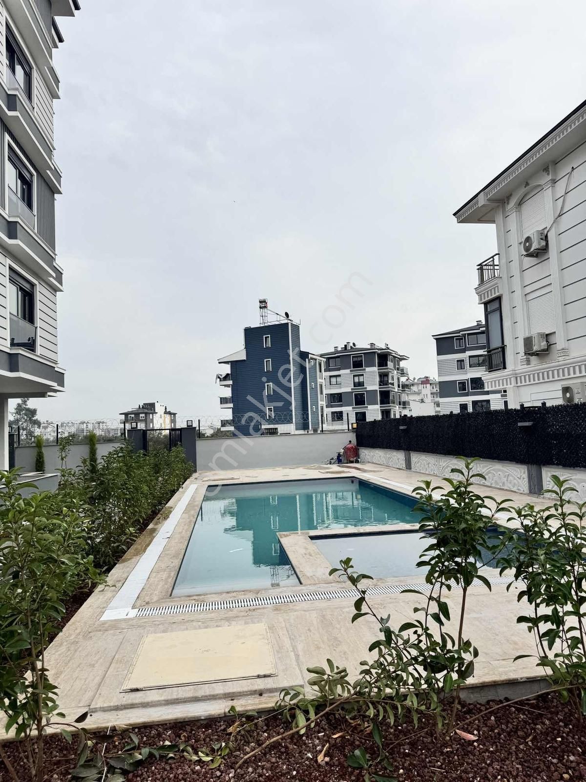 Şelale Mah Site İçerisinde Satılık 2+1 Daiere