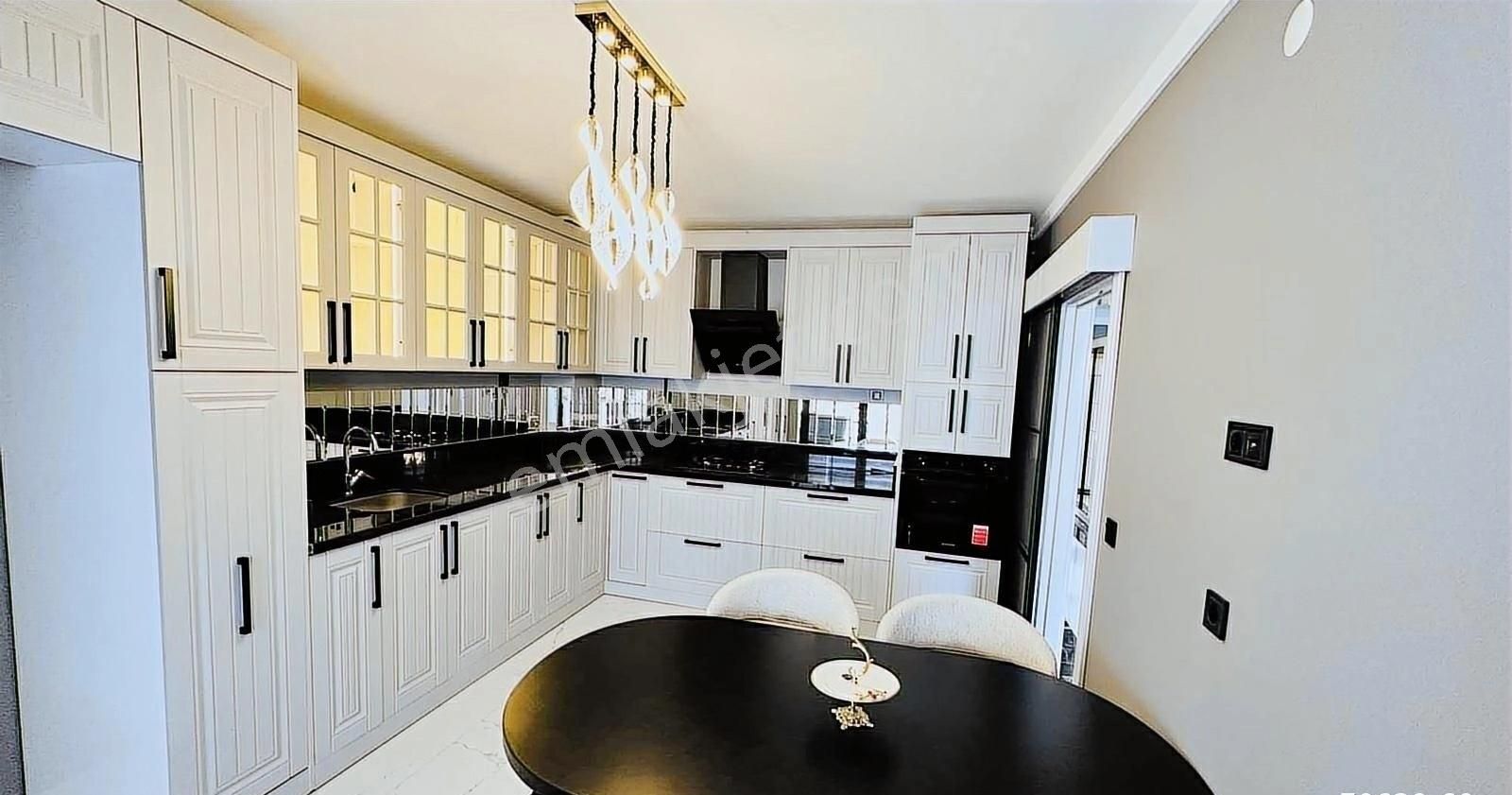 Kc Emlaktan 150m2 %50 Kiredili Ultra Lüks 4+1 Eşyalı Daire