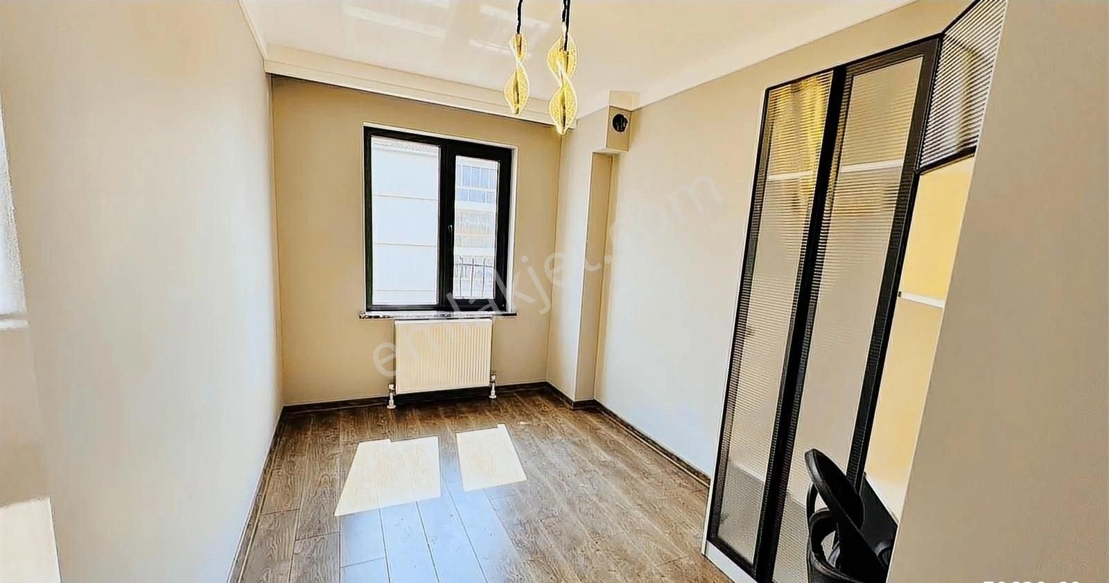 Kc Emlaktan 150m2 %50 Kiredili Ultra Lüks 4+1 Eşyalı Daire - Görsel 4