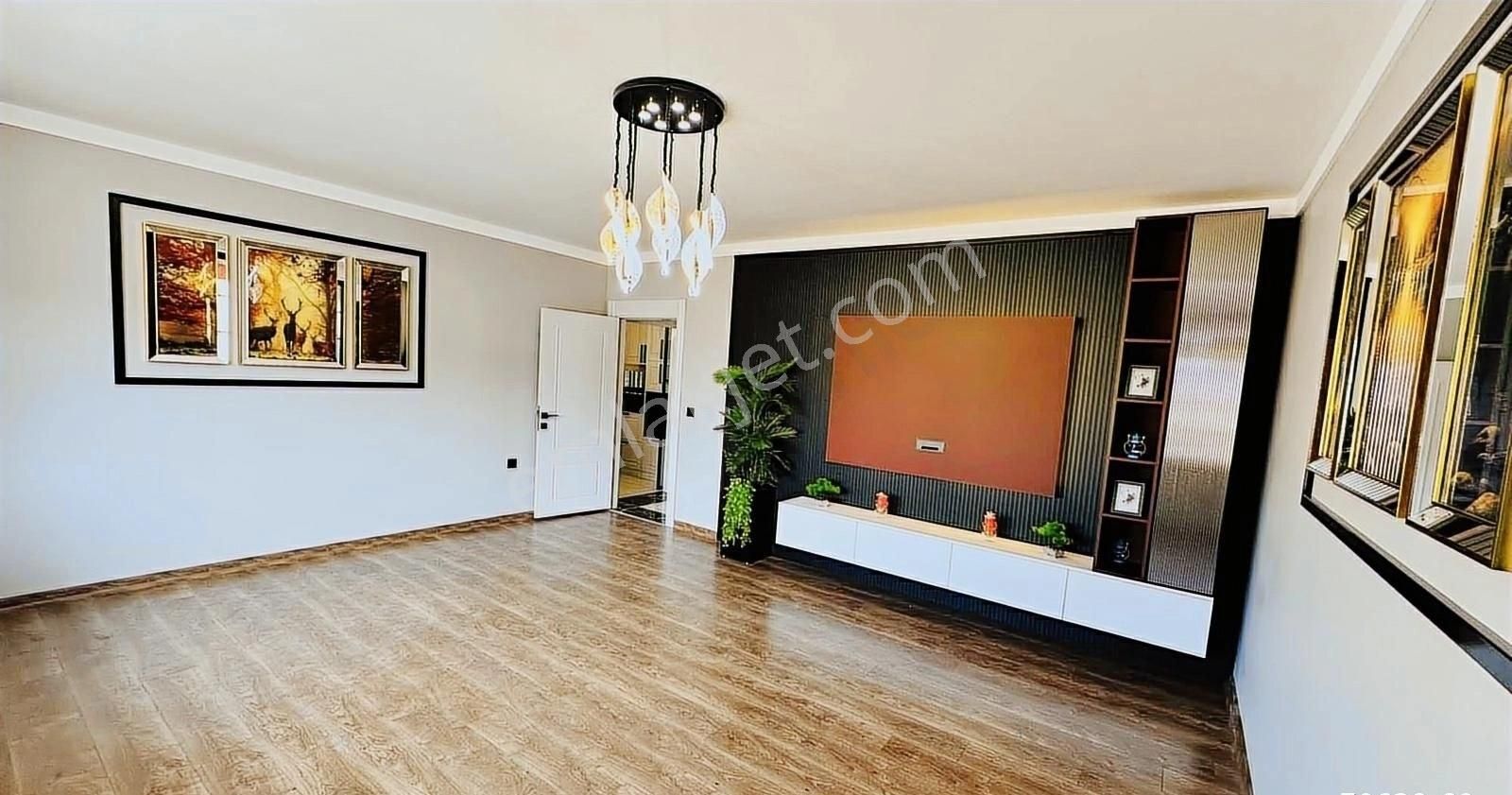 Kc Emlaktan 150m2 %50 Kiredili Ultra Lüks 4+1 Eşyalı Daire - Görsel 15