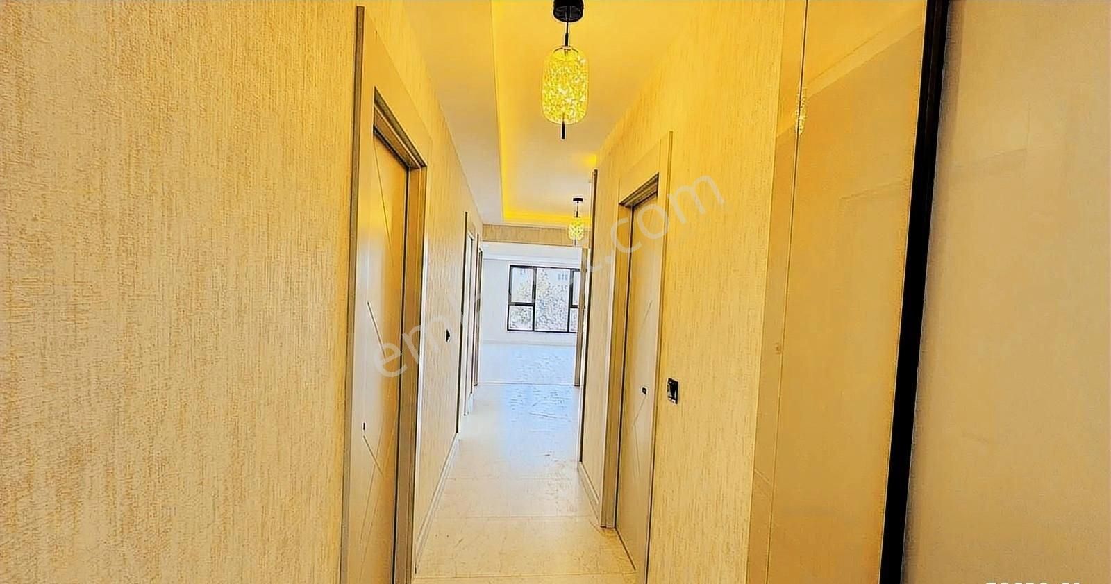 Kc Emlaktan Köşe Başında Site İçerisinde Ultra Lüks 3+1 Daire - Görsel 15