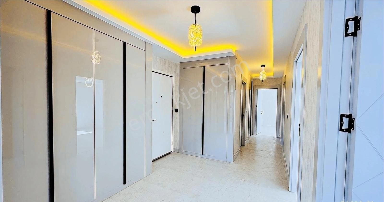 Kc Emlaktan Köşe Başında Site İçerisinde Ultra Lüks 3+1 Daire - Görsel 4