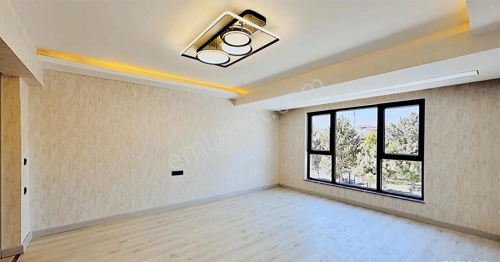 Kc Emlaktan Köşe Başında Site İçerisinde Ultra Lüks 3+1 Daire - Görsel 22