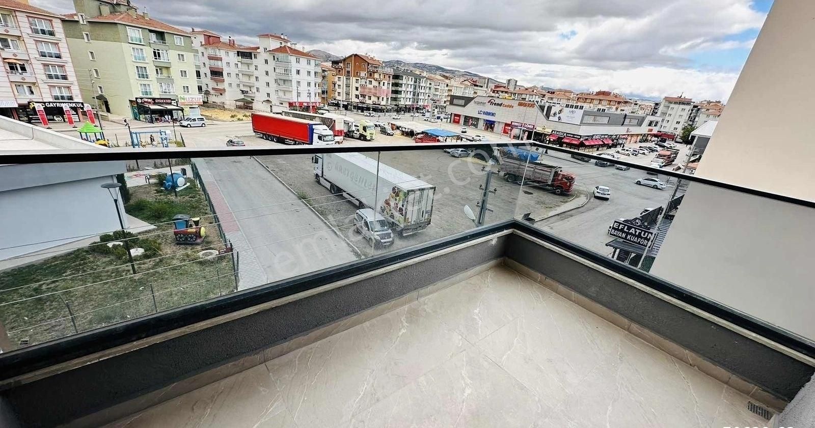 Kc Emlaktan Site İçerisinde Ultra Lüks 4+1 165m2 Daire - Görsel 23